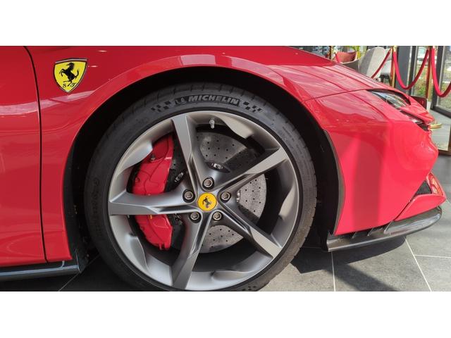 Ferrari SF90 Stradale (photo: 14)