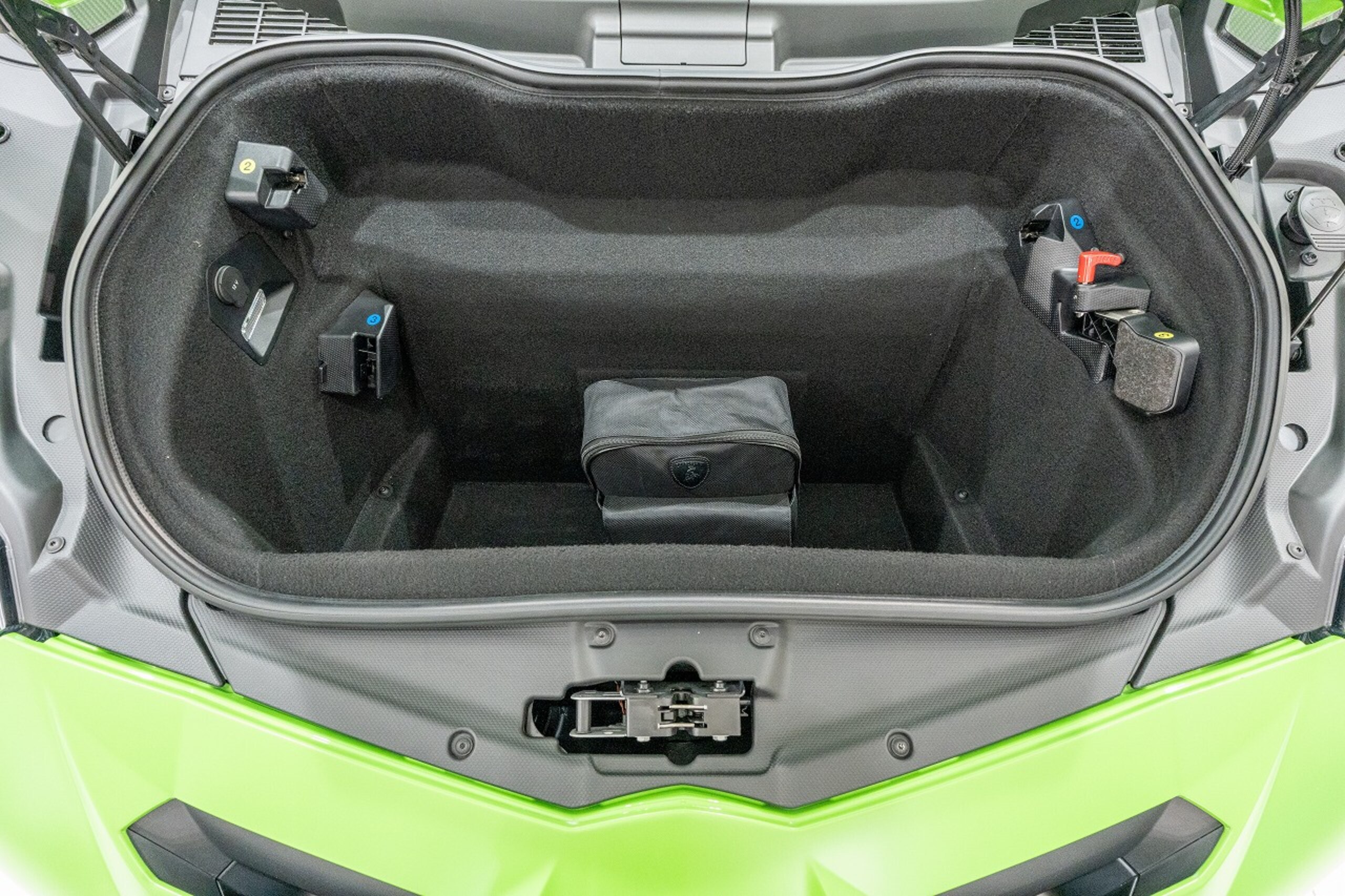 Lamborghini Aventador SVJ Roadster (photo: 21)