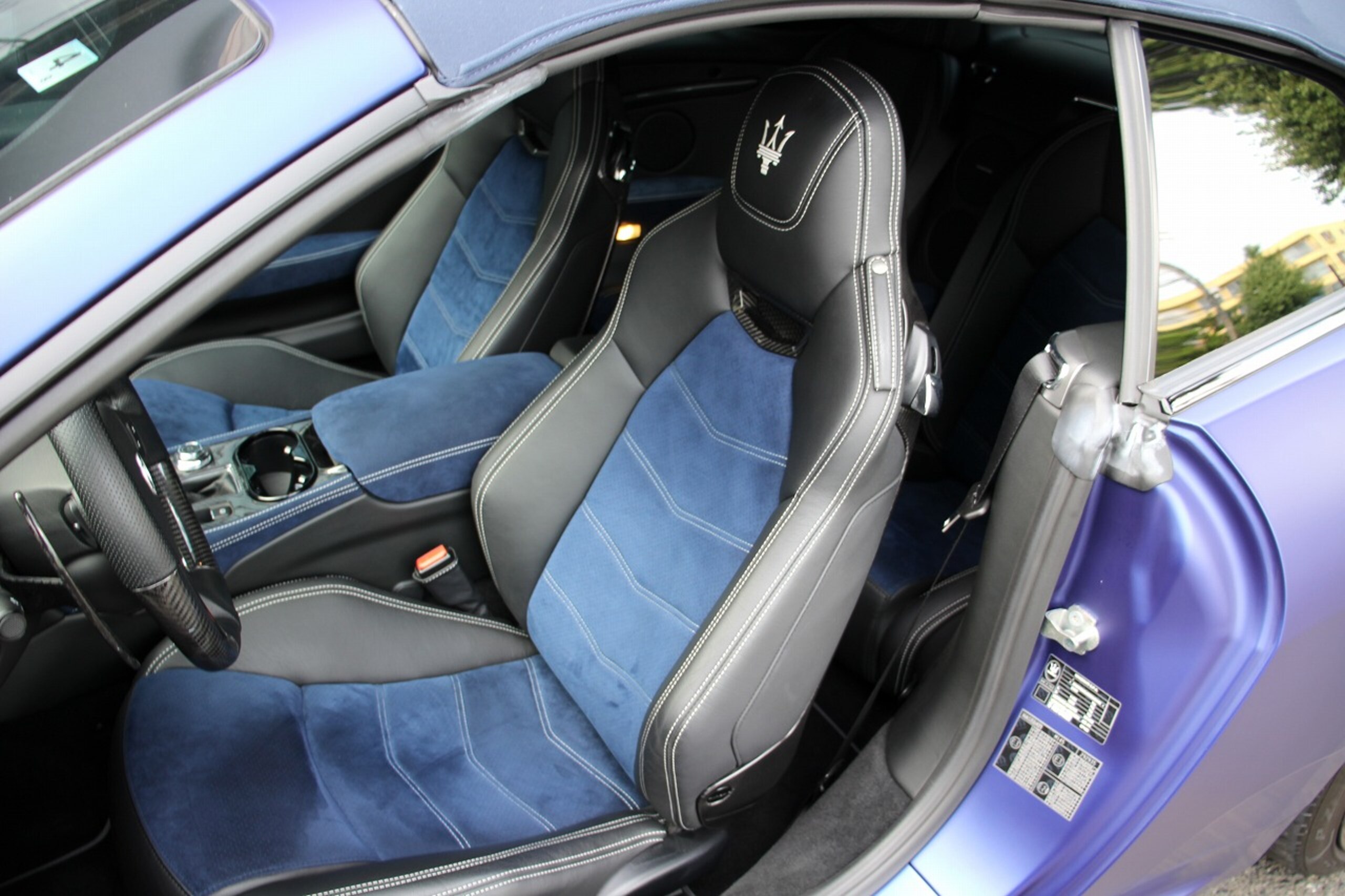 Maserati GranCabrio MC (photo: 14)