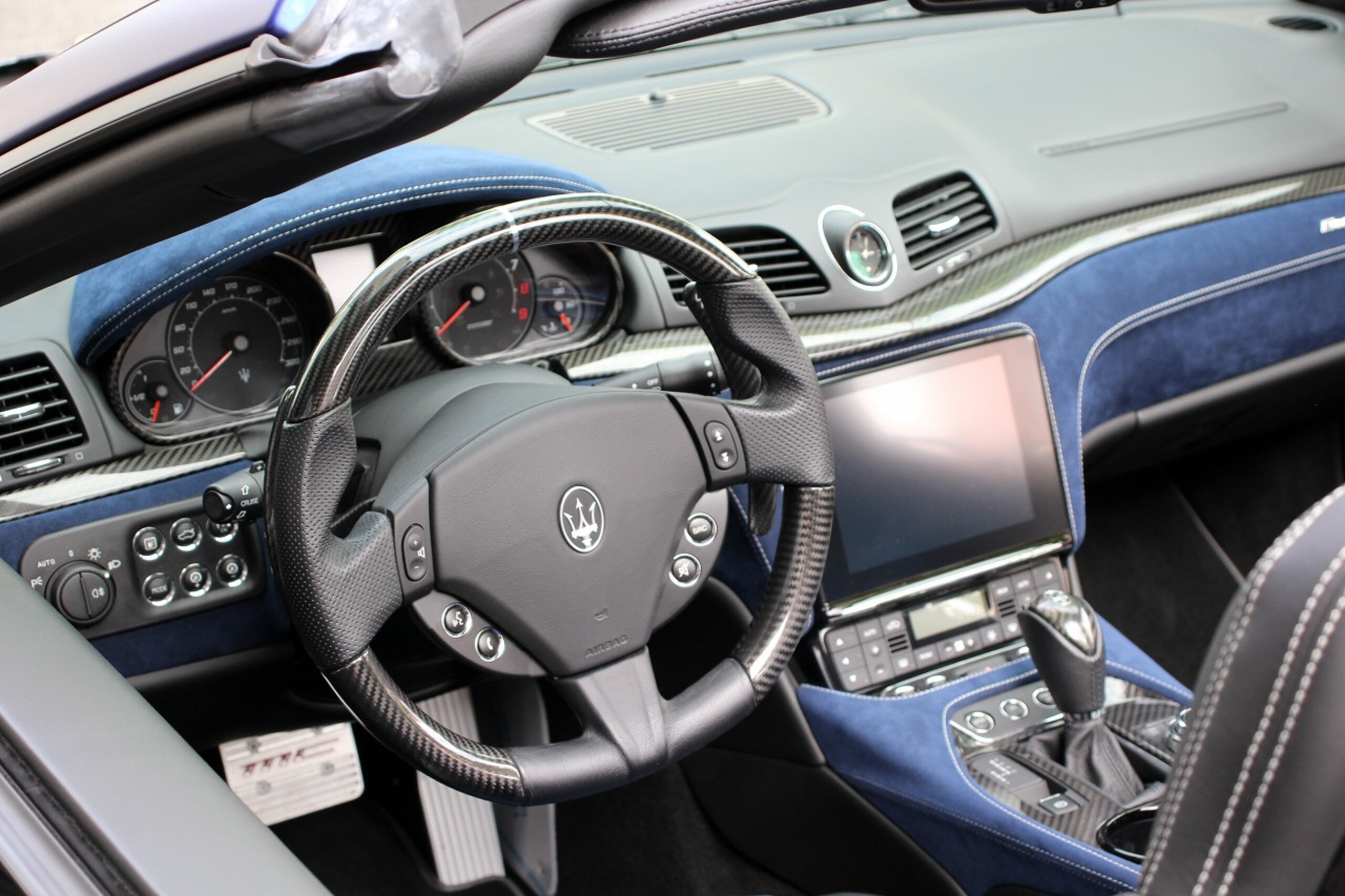 Maserati GranCabrio MC (photo: 12)
