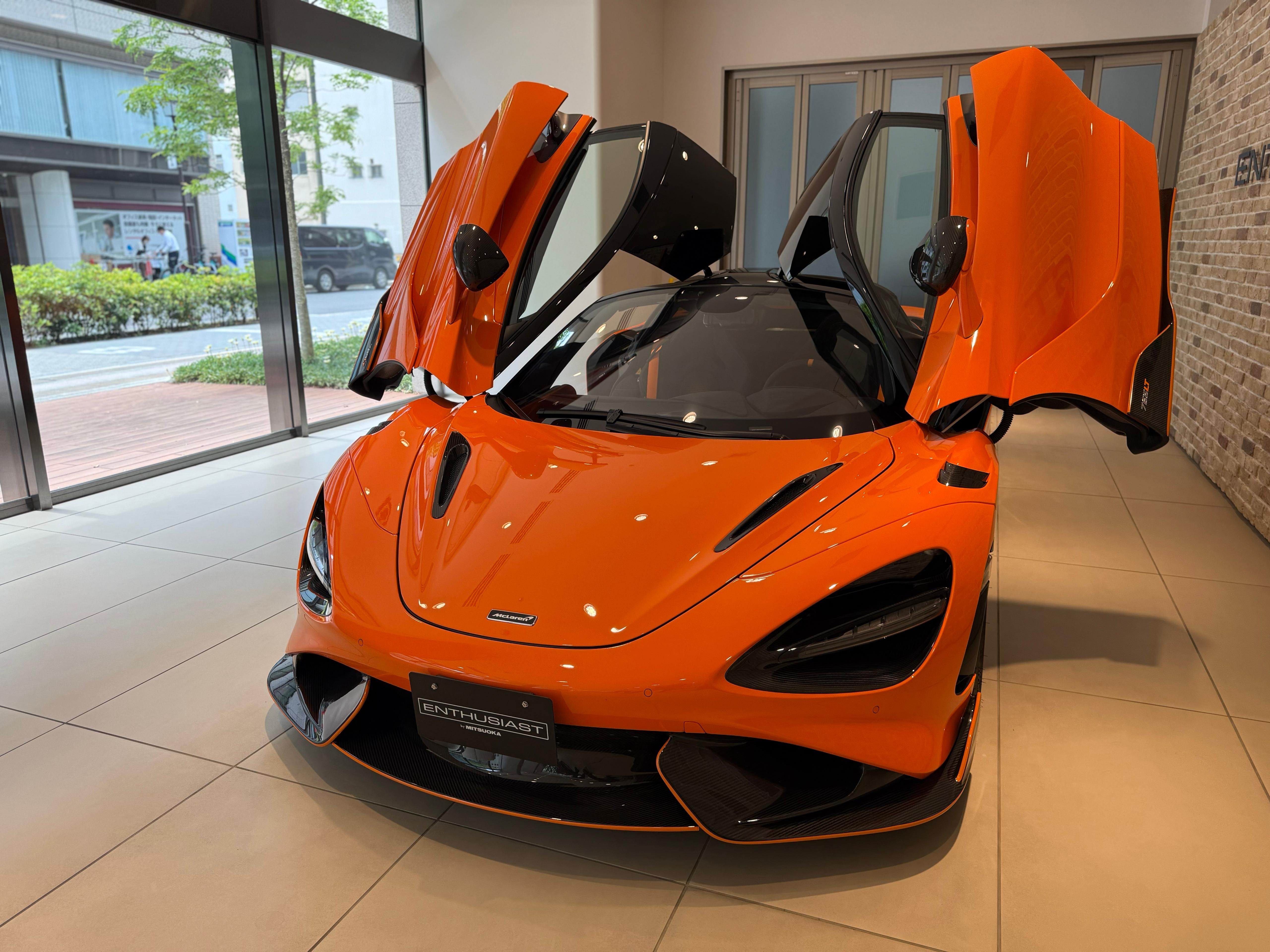 McLaren 765LT