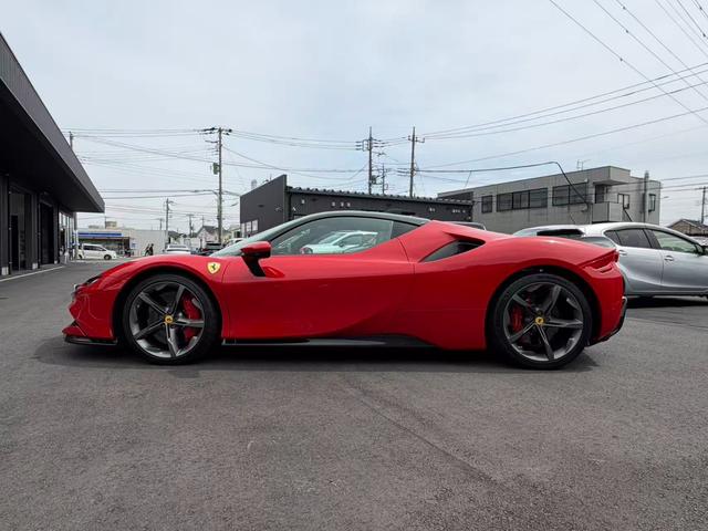 Ferrari SF90 Stradale (photo: 7)