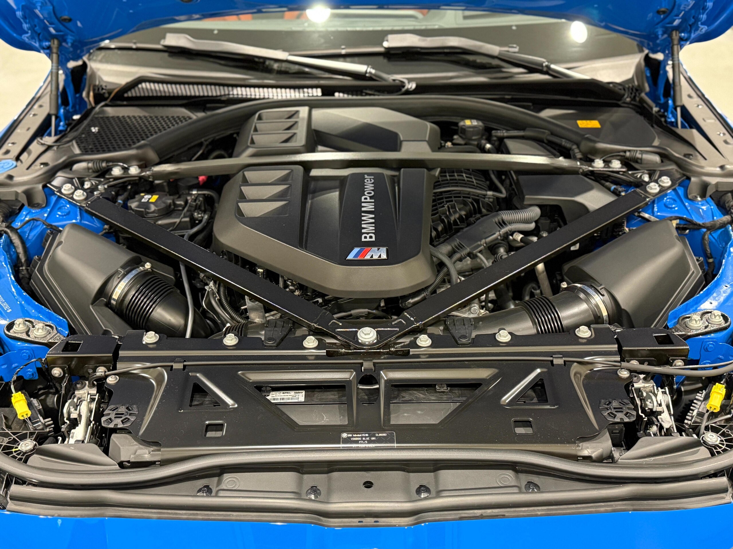 BMW M4 Competition (photo: 26)