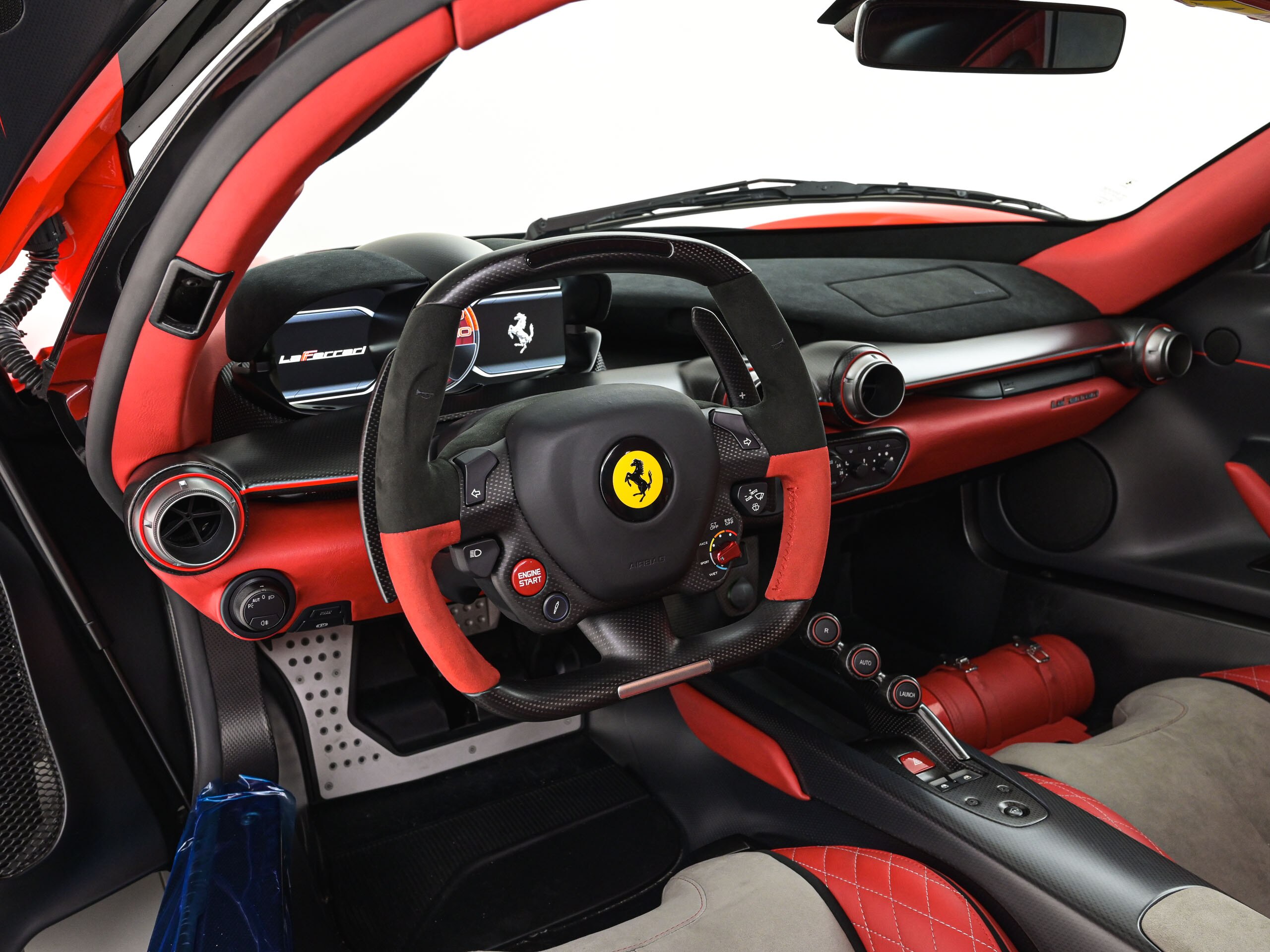 Ferrari LaFerrari (photo: 5)