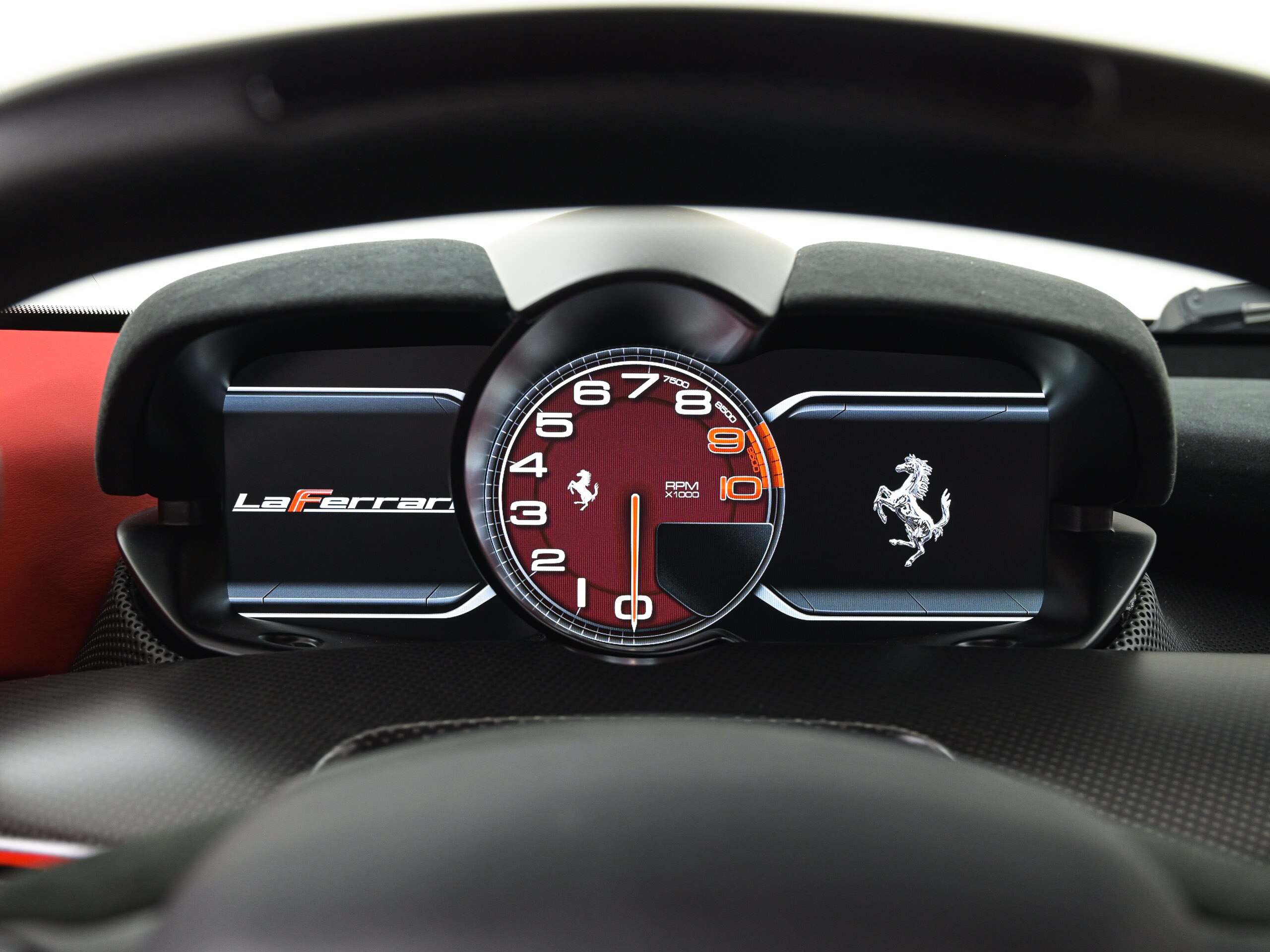 Ferrari LaFerrari (photo: 8)