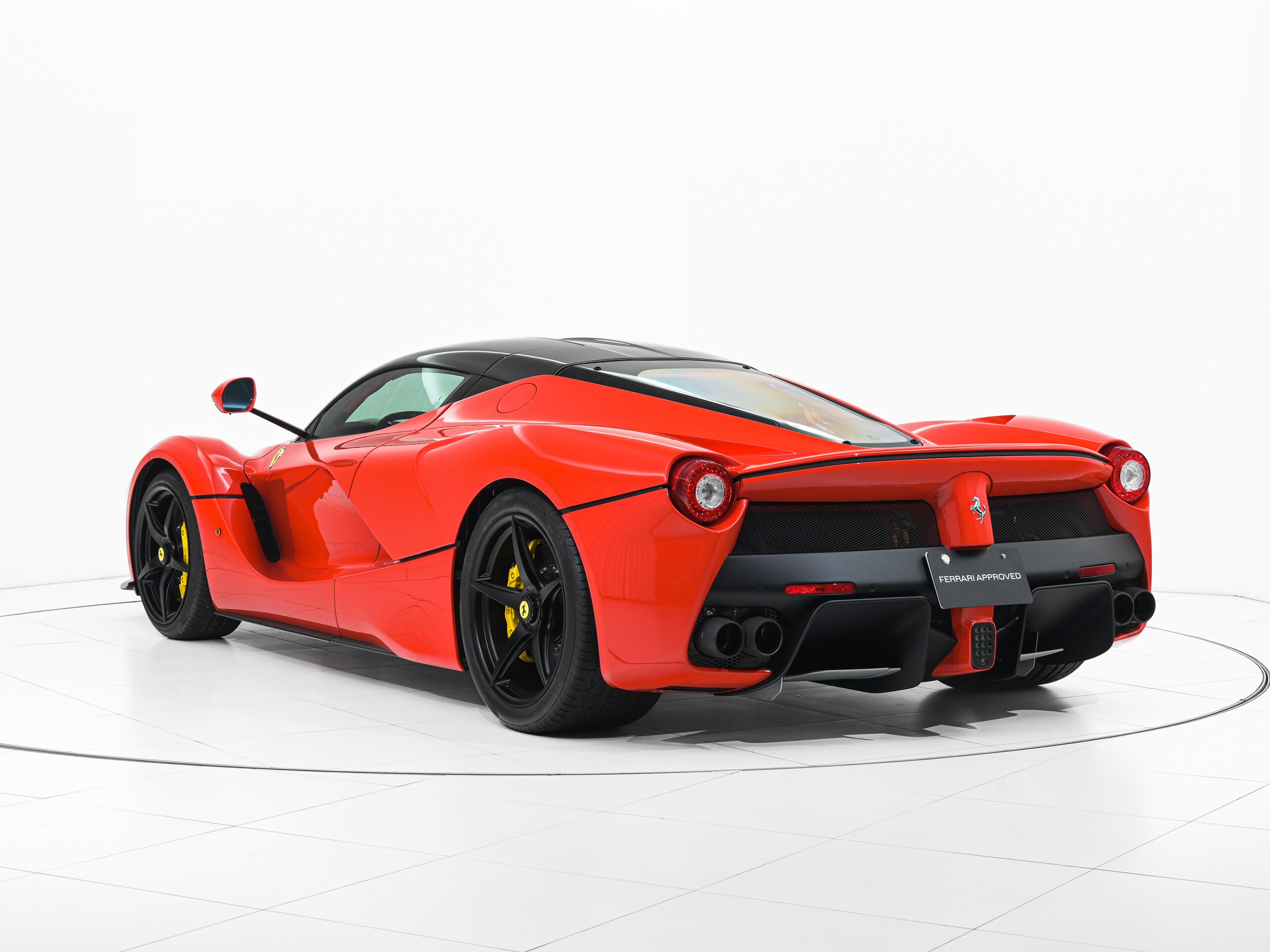 Ferrari LaFerrari (photo: 2)