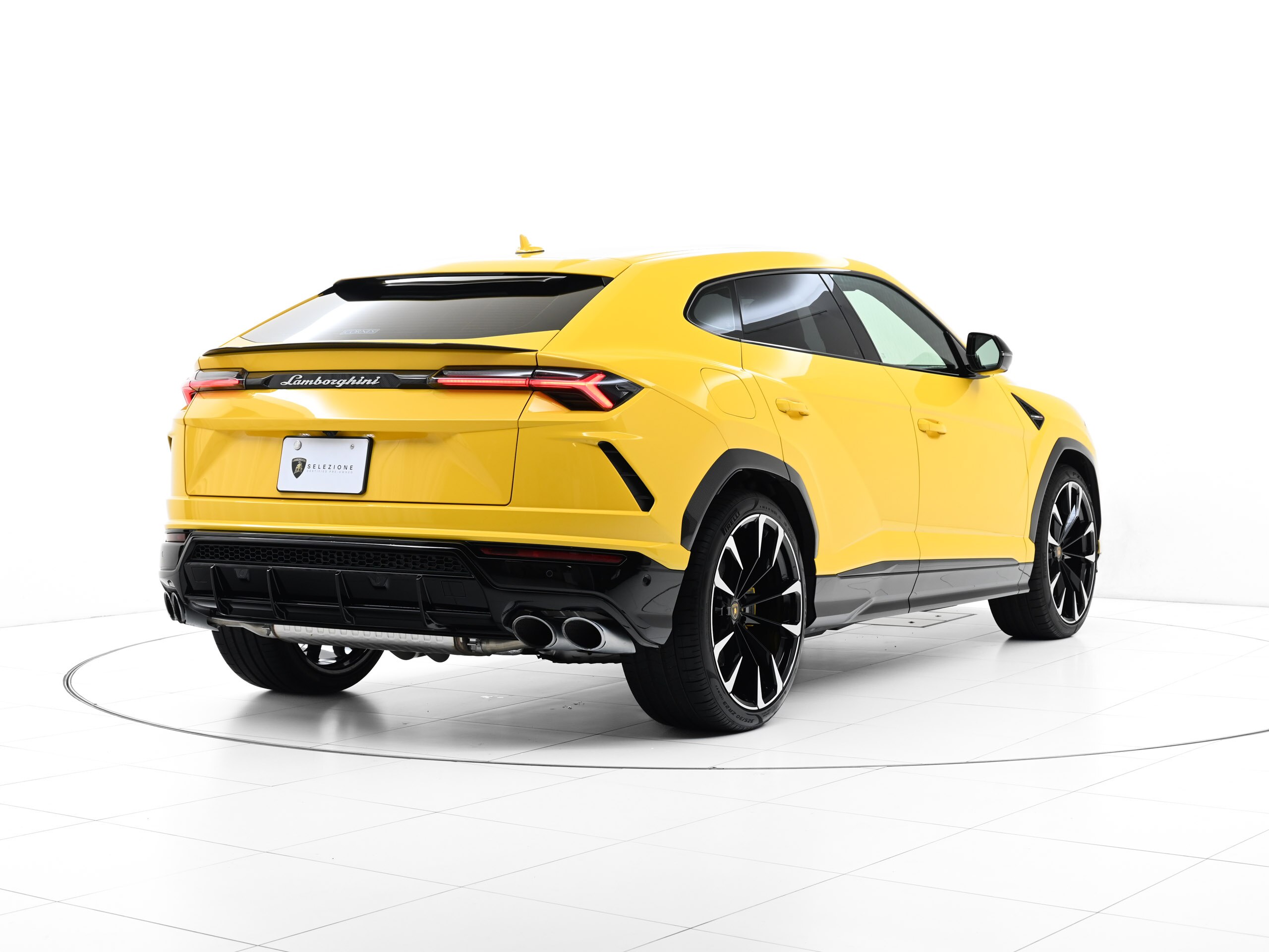Lamborghini Urus (photo: 4)