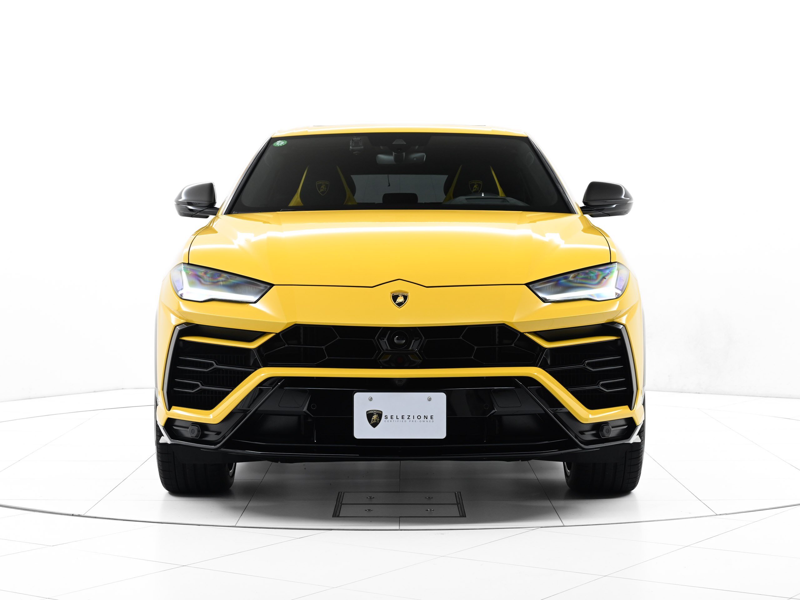 Lamborghini Urus (photo: 1)