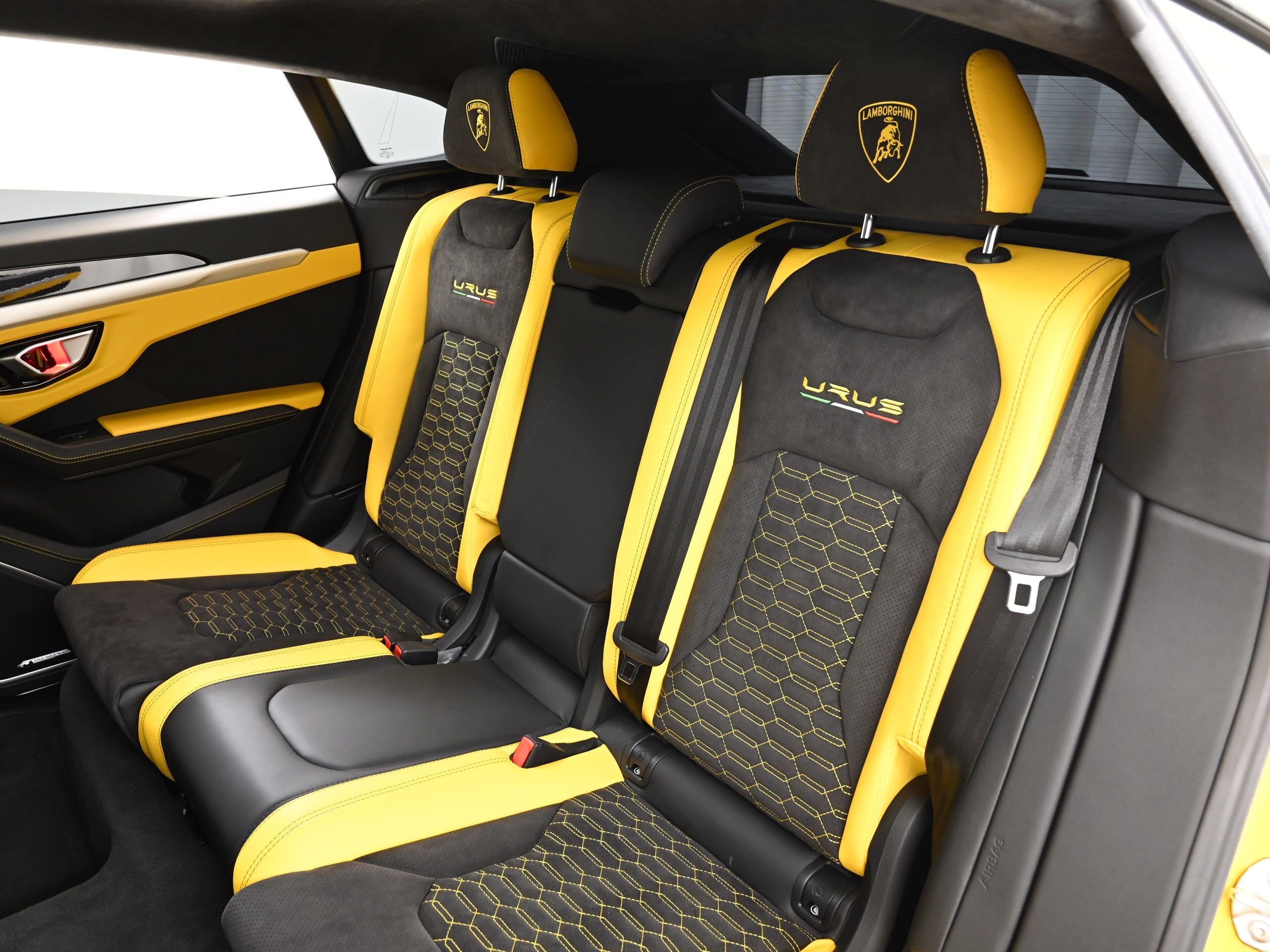 Lamborghini Urus (photo: 17)