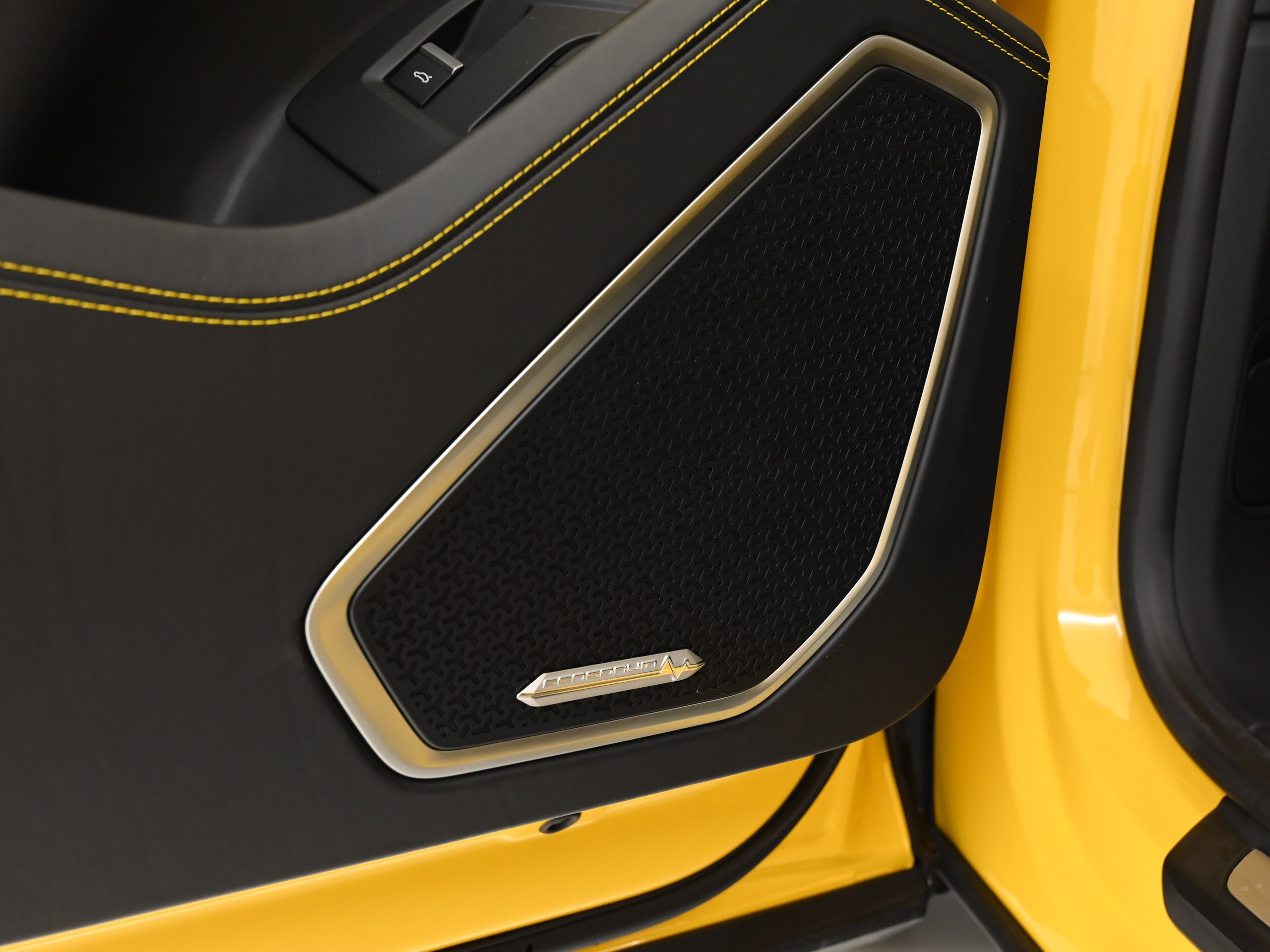 Lamborghini Urus (photo: 16)