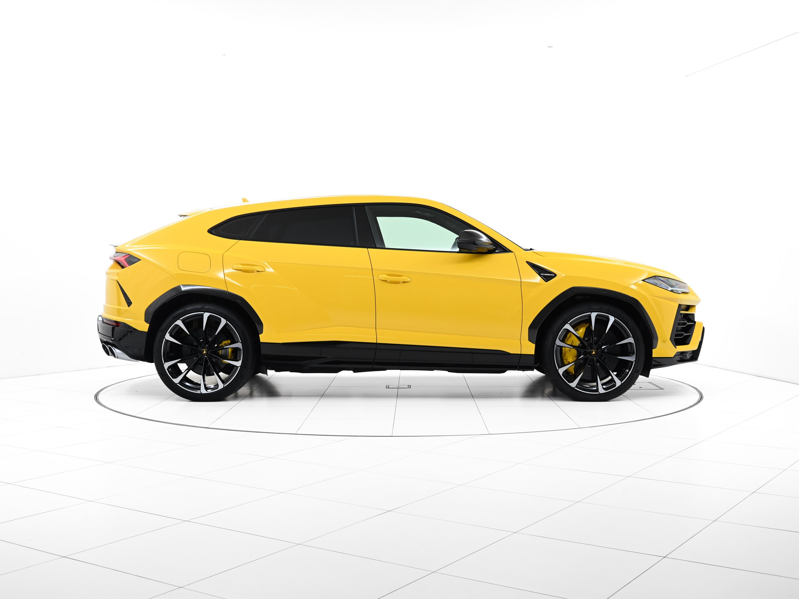 Lamborghini Urus (photo: 5)