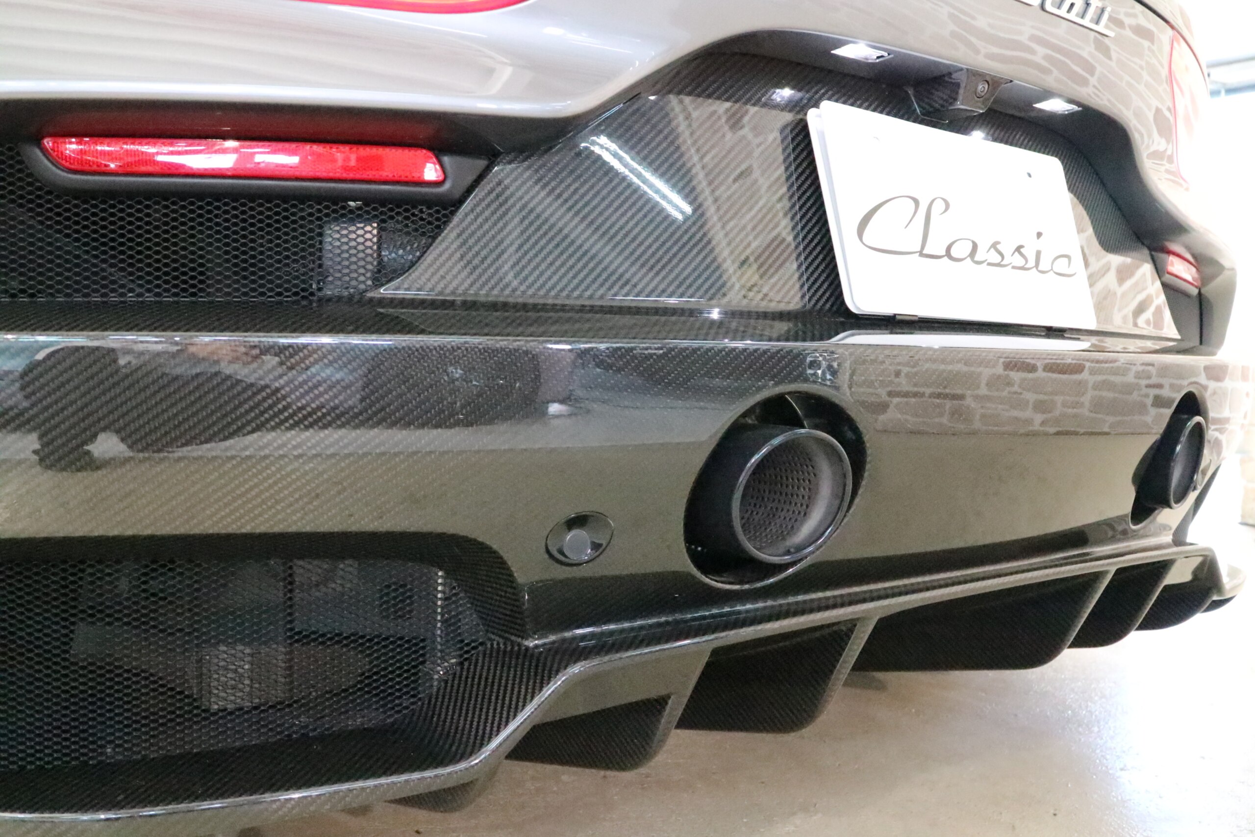 Maserati MC20 (photo: 8)