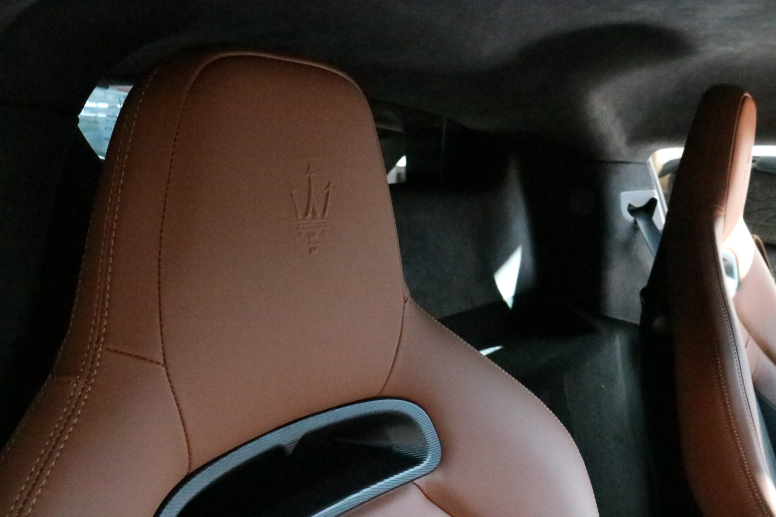 Maserati MC20 (photo: 26)