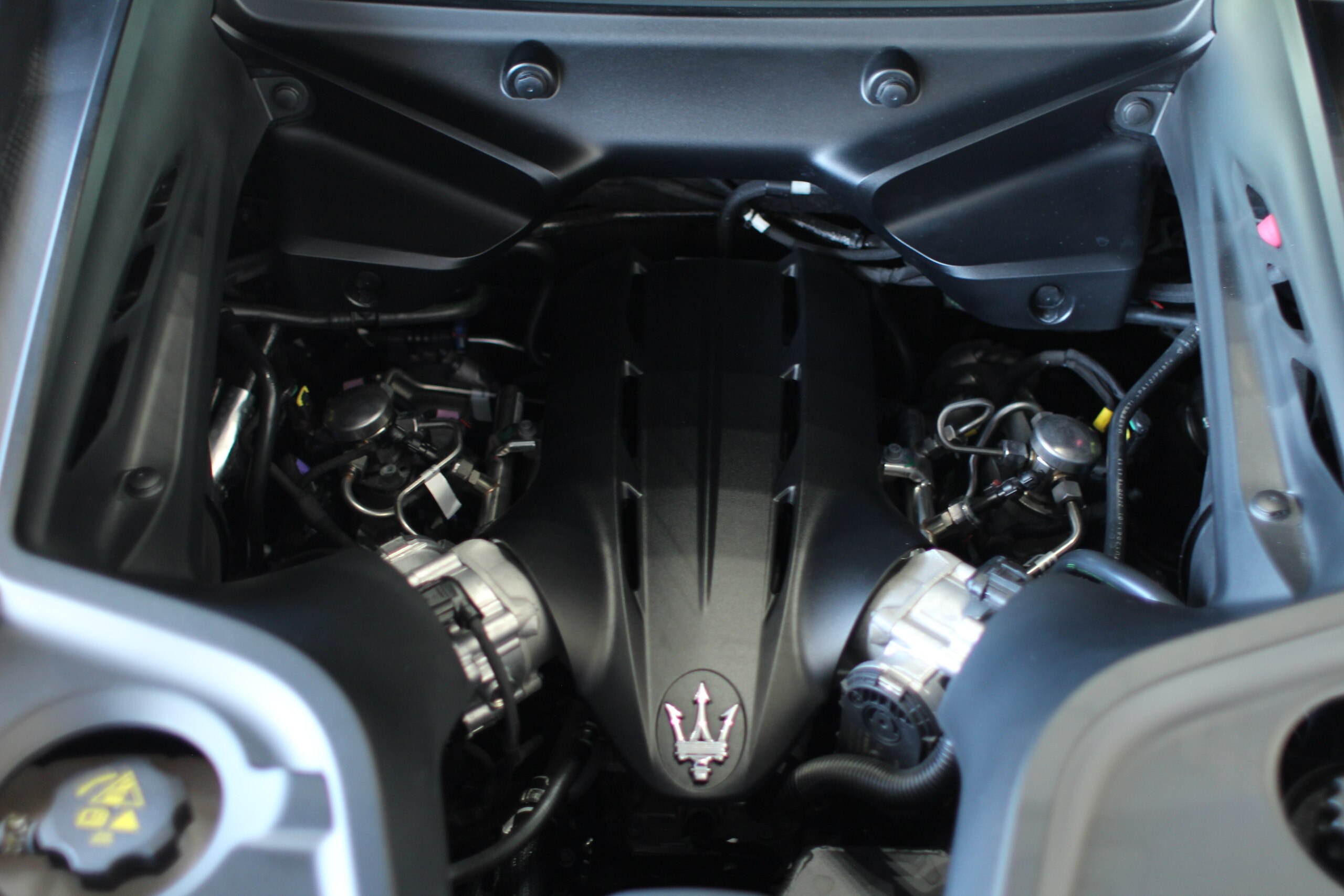 Maserati MC20 (photo: 16)