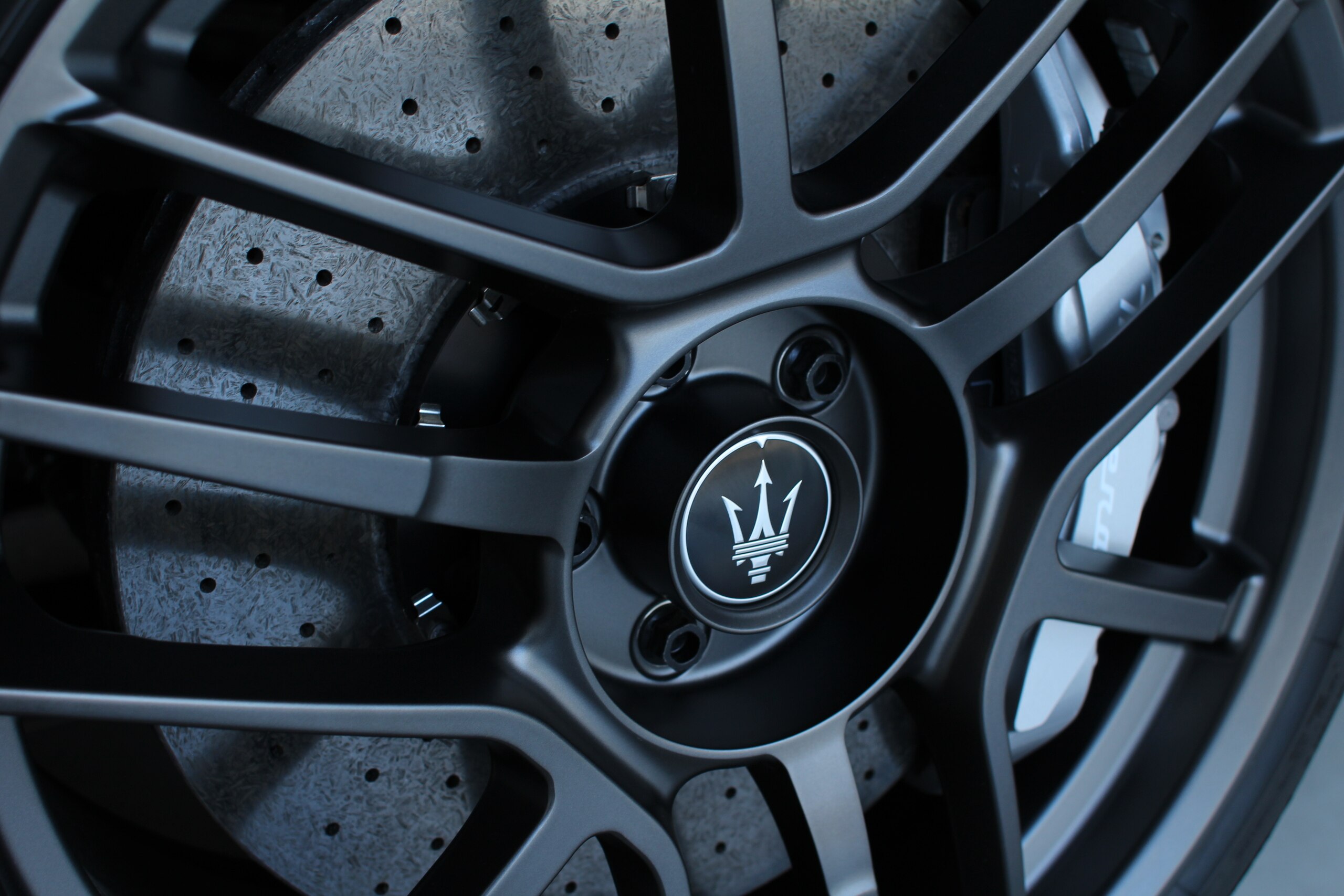 Maserati MC20 (photo: 15)