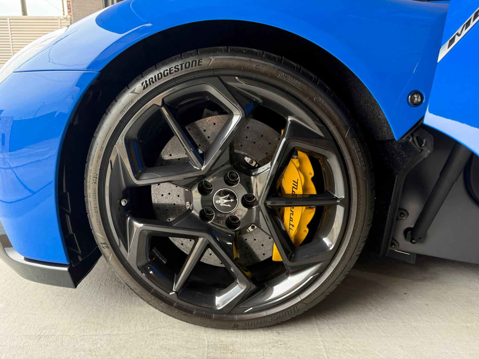 Maserati MC20 (photo: 10)