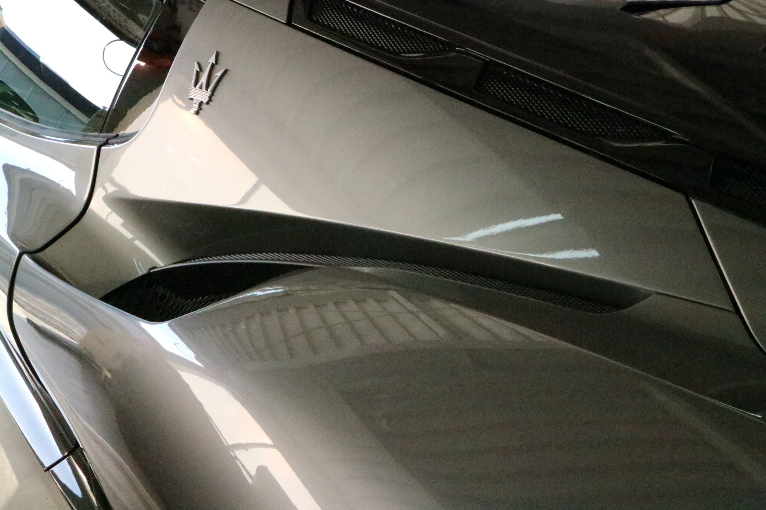 Maserati MC20 (photo: 9)