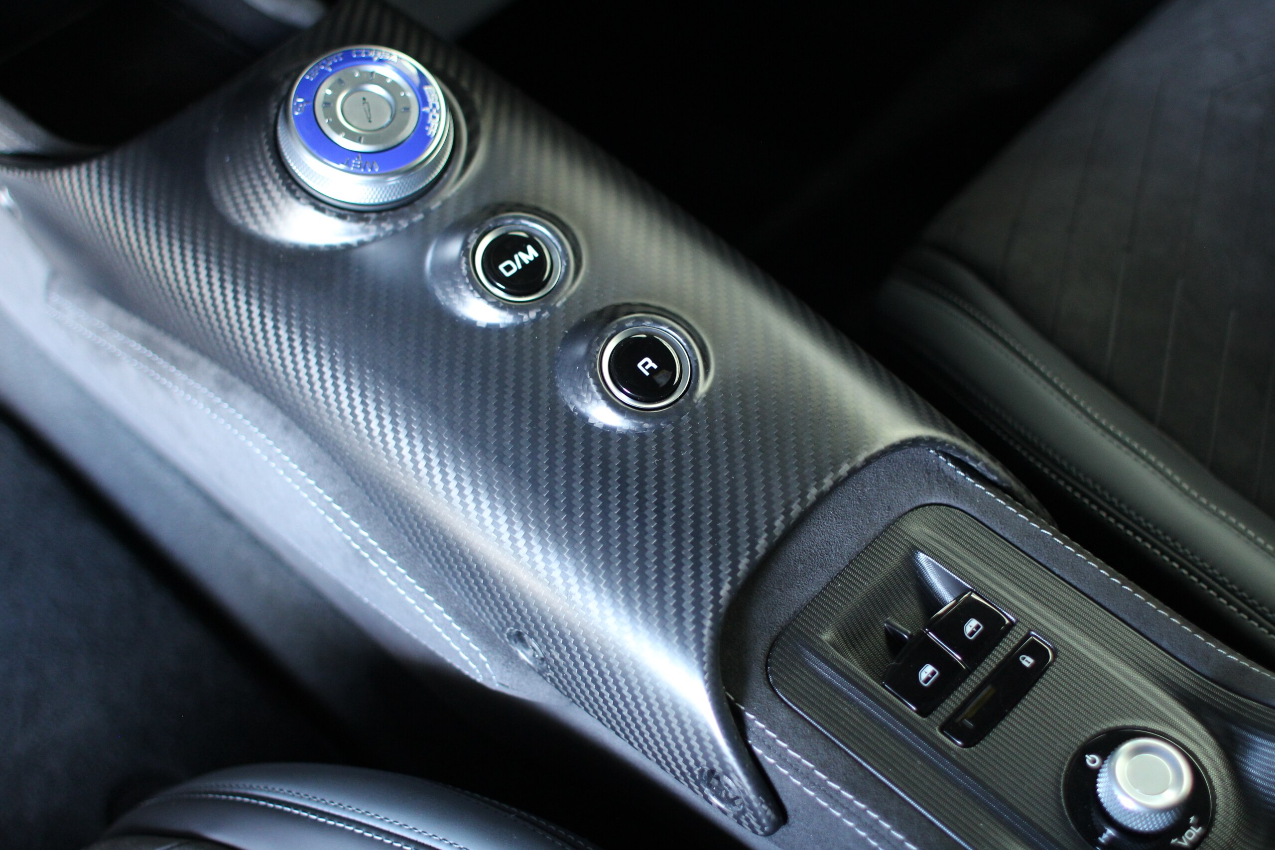 Maserati MC20 (photo: 13)