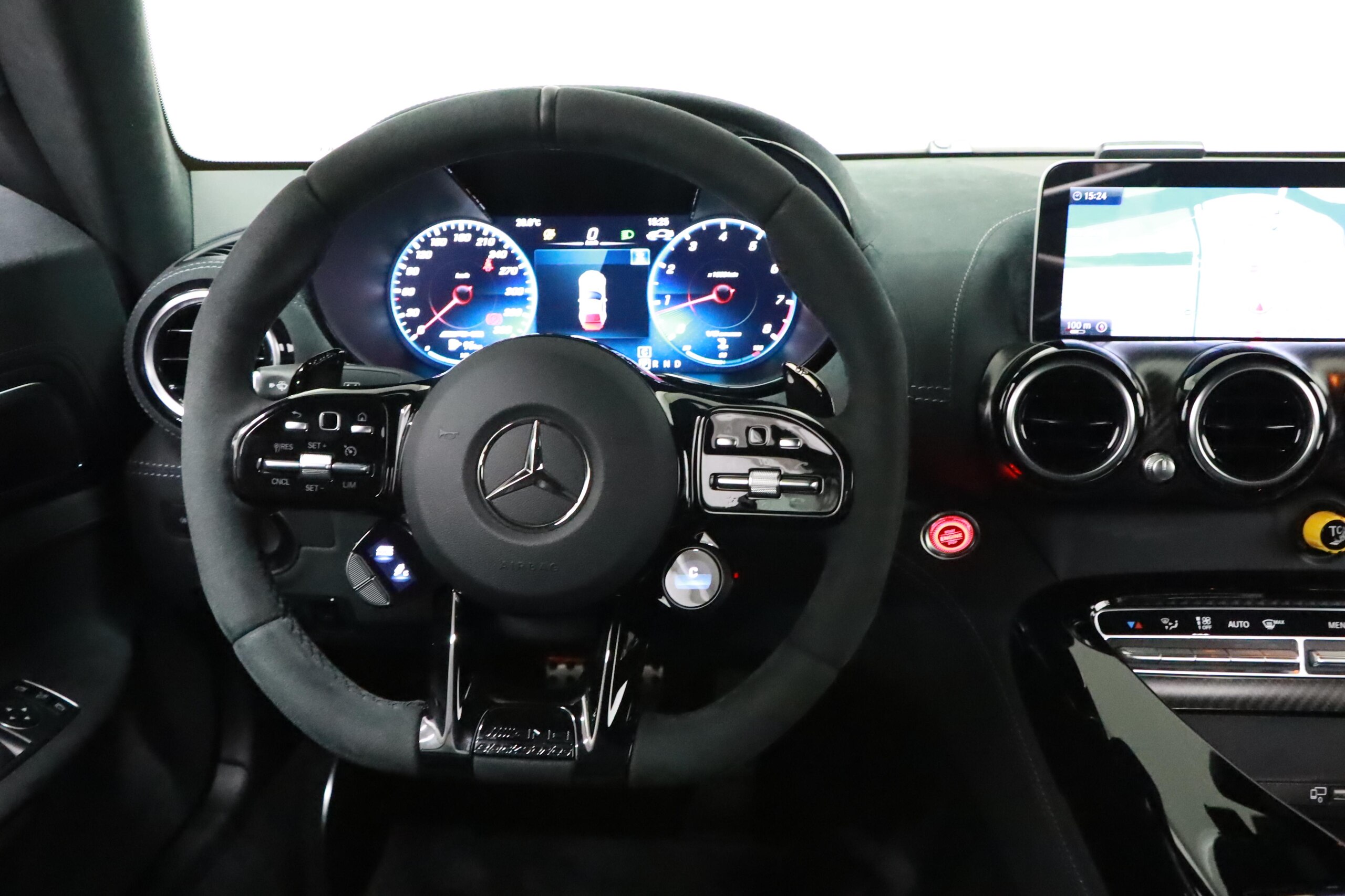 Mercedes Benz AMG GT Black Series (photo: 10)