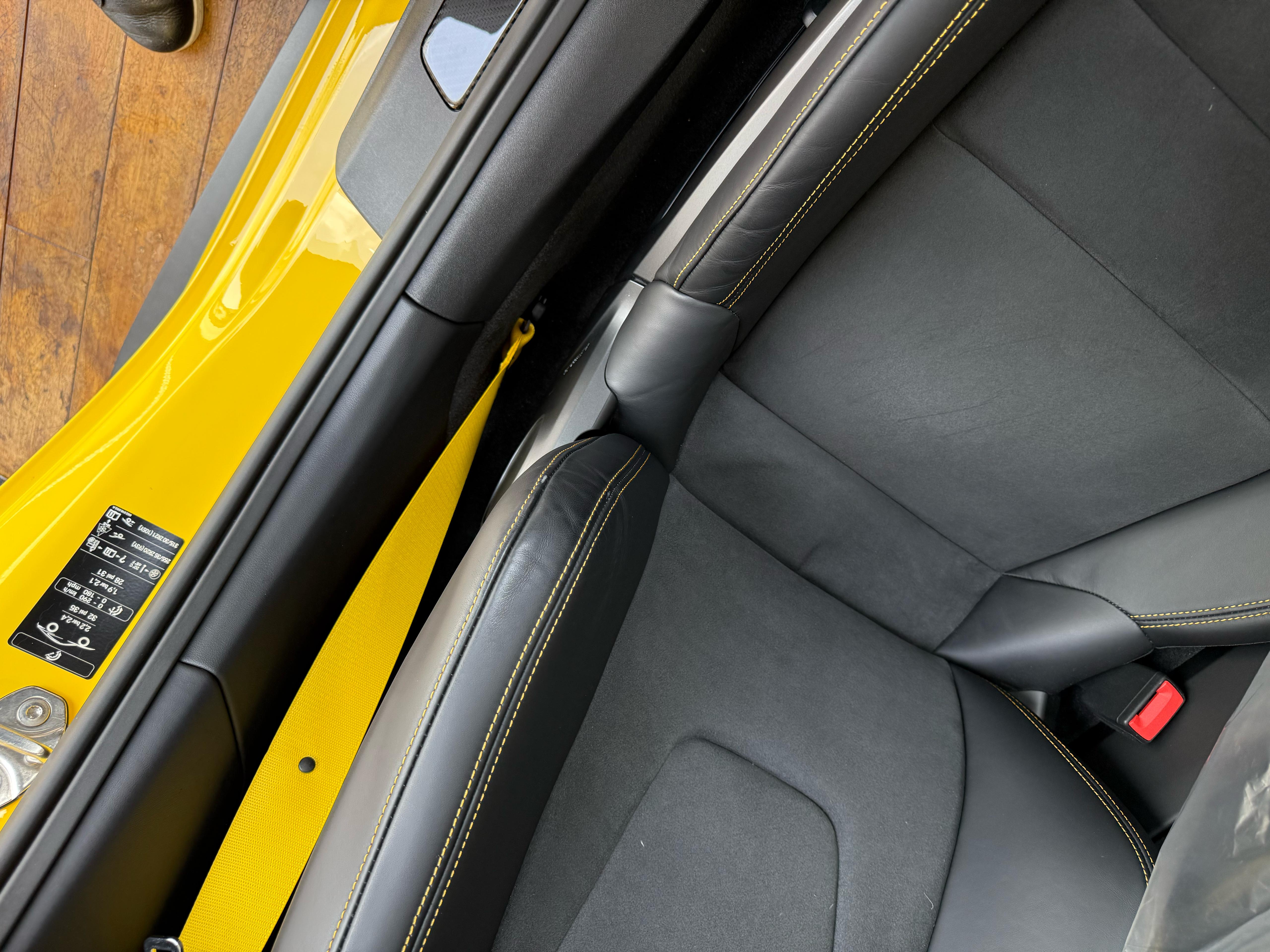 Porsche 911 GT3 (photo: 6)