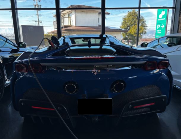 Ferrari SF90 Spider Tailor Made (photo: 5)