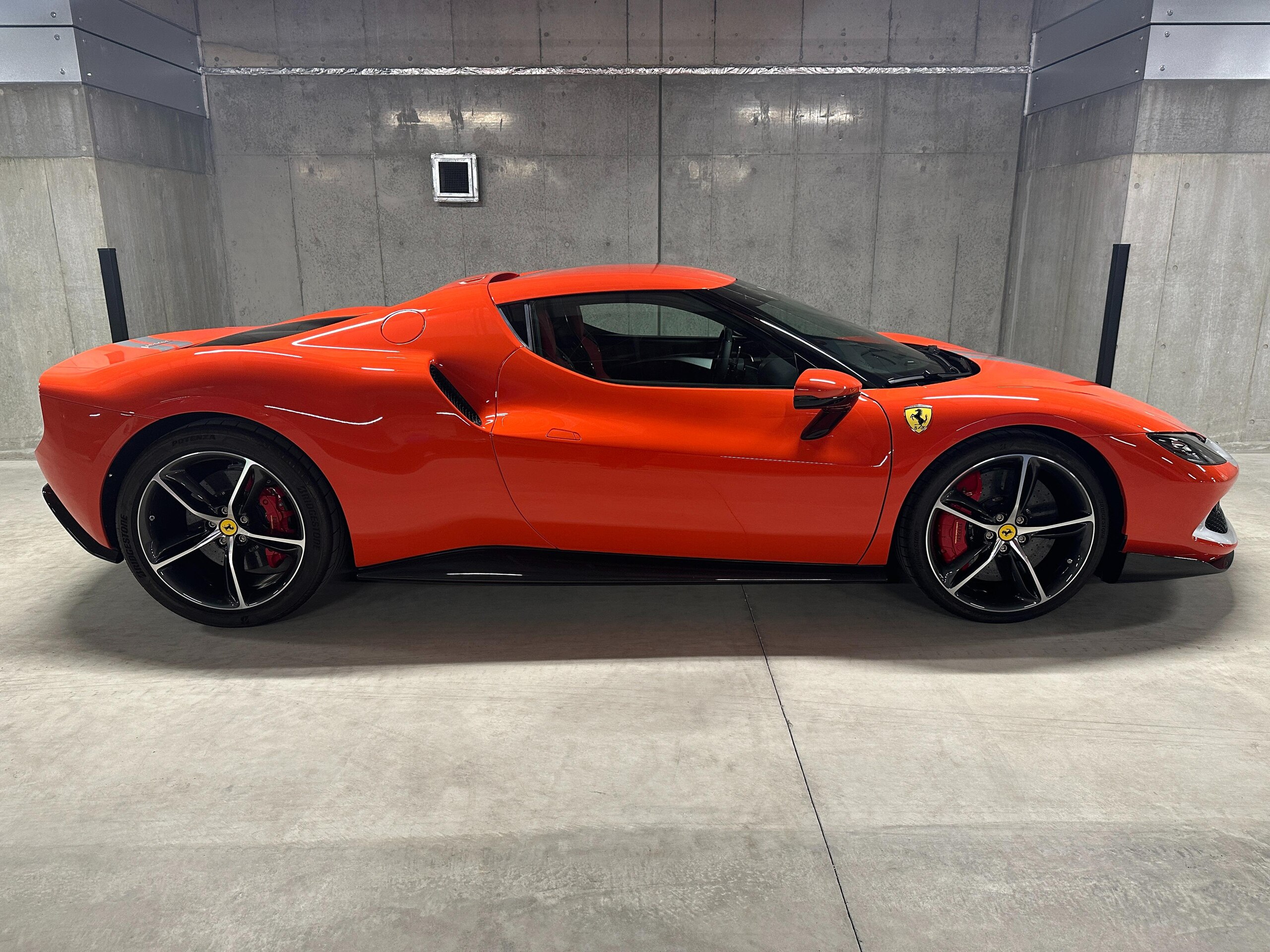 Ferrari 296GTB (photo: 3)