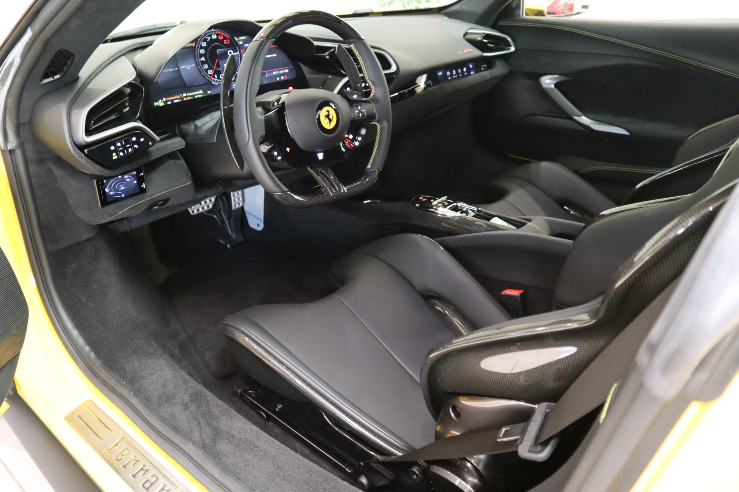 Ferrari 296GTB (photo: 8)