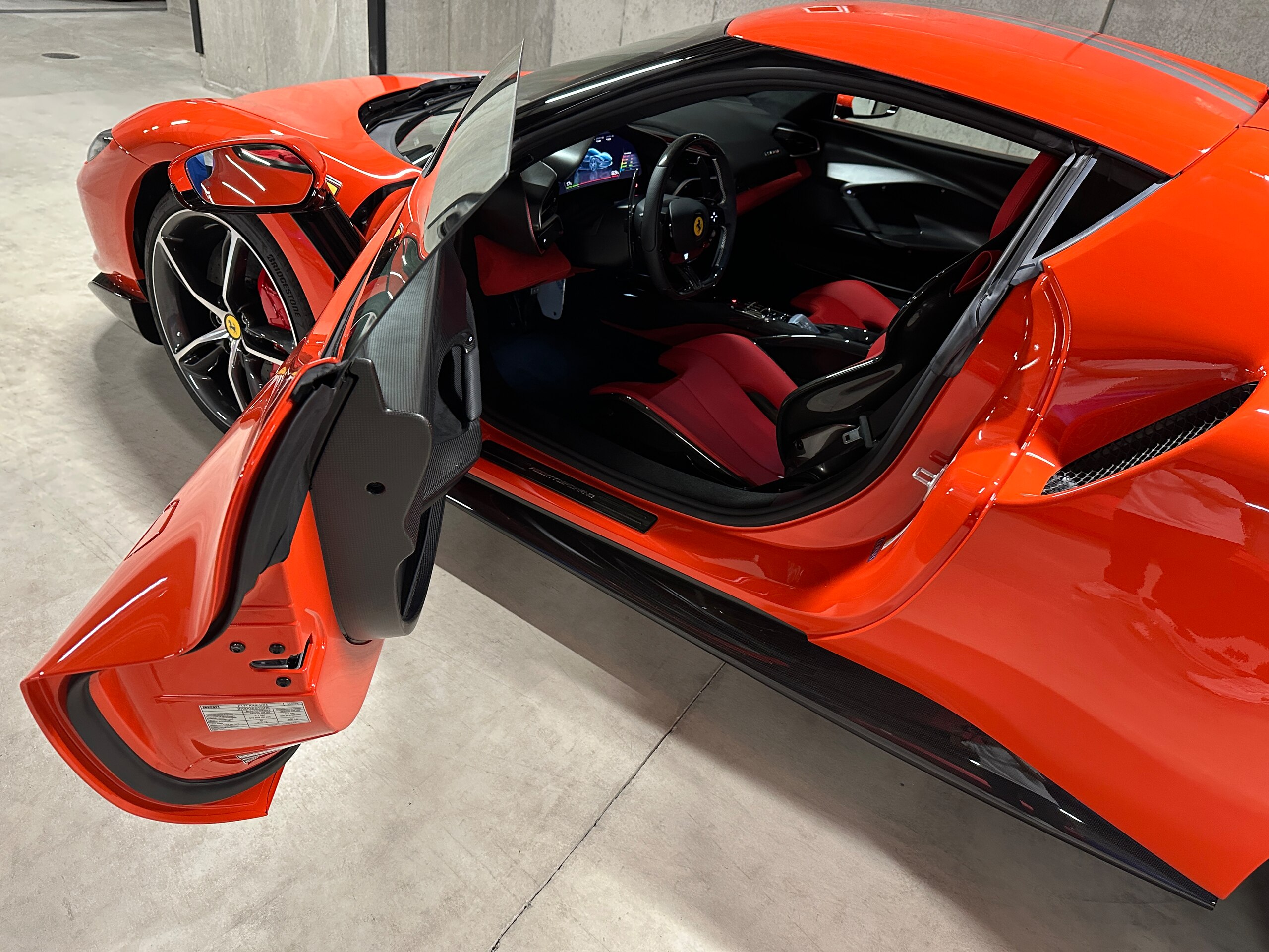 Ferrari 296GTB (photo: 8)
