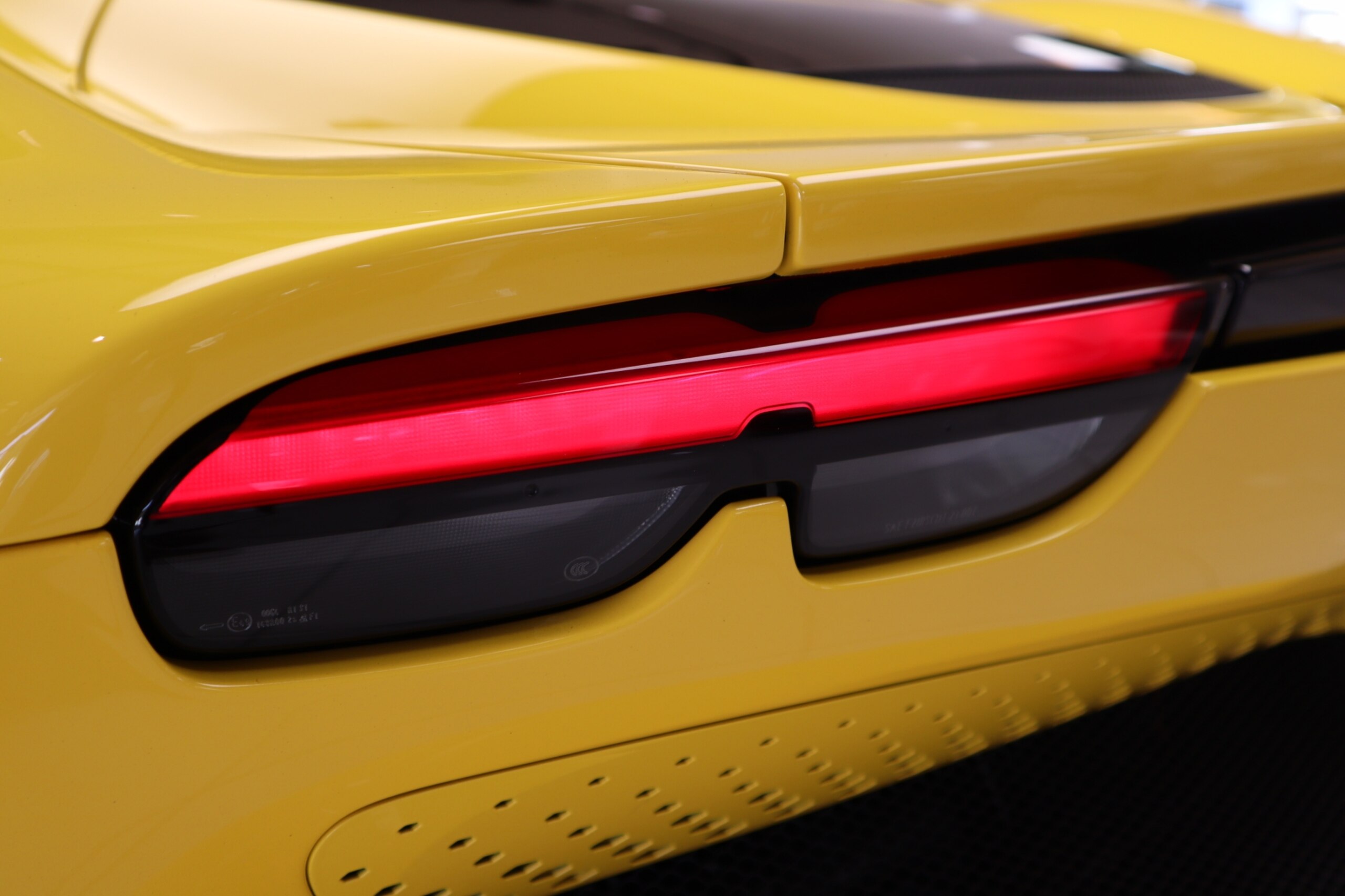 Ferrari 296GTB (photo: 7)