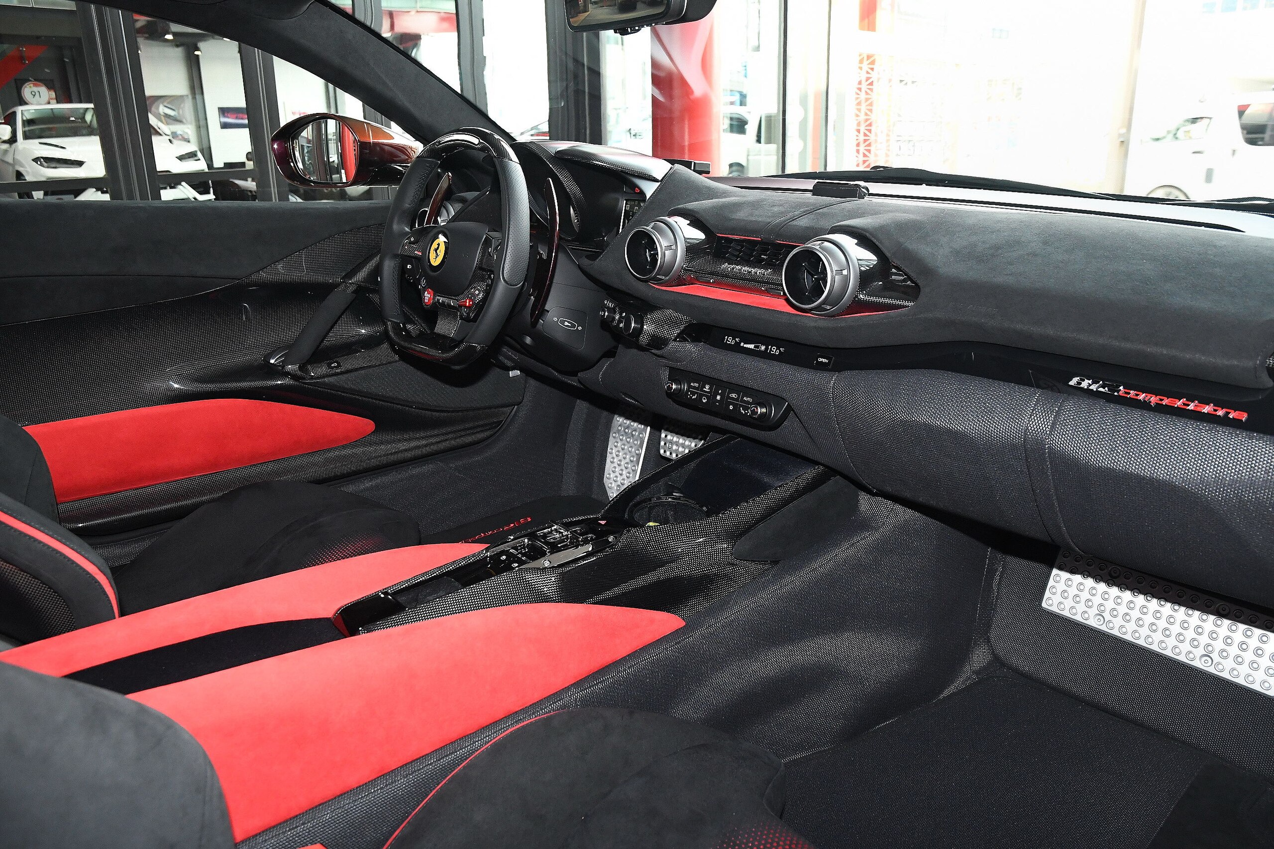 Ferrari Tailor Made 812 Competizione (photo: 9)