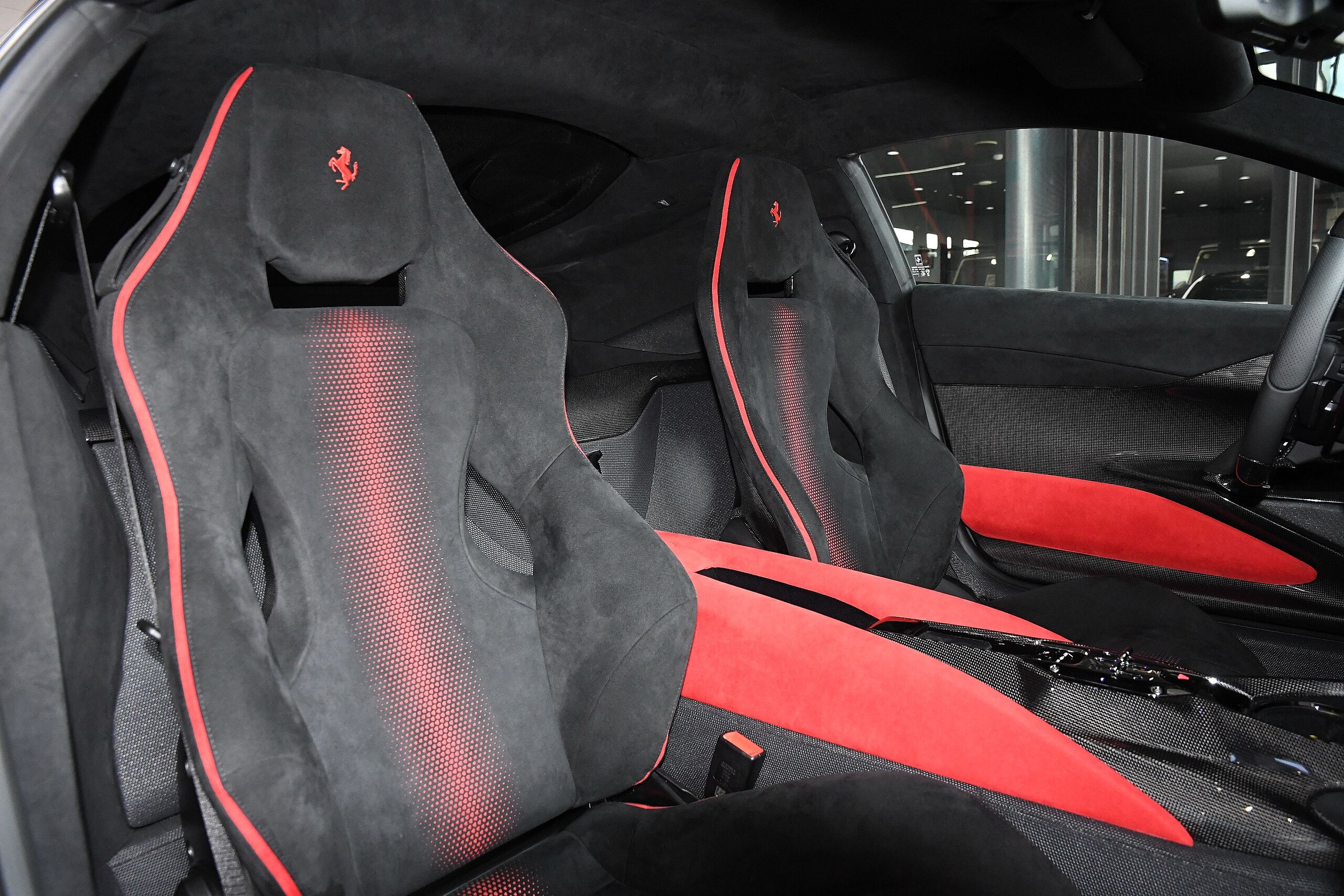 Ferrari Tailor Made 812 Competizione (photo: 10)