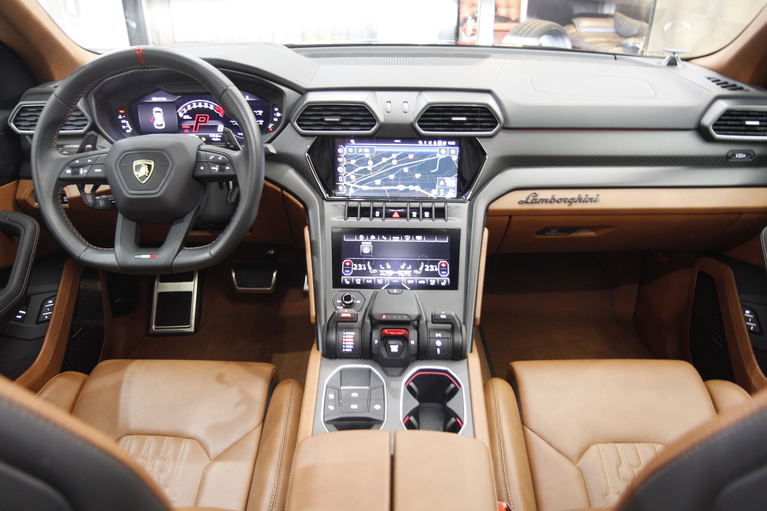 Lamborghini Urus (photo: 7)