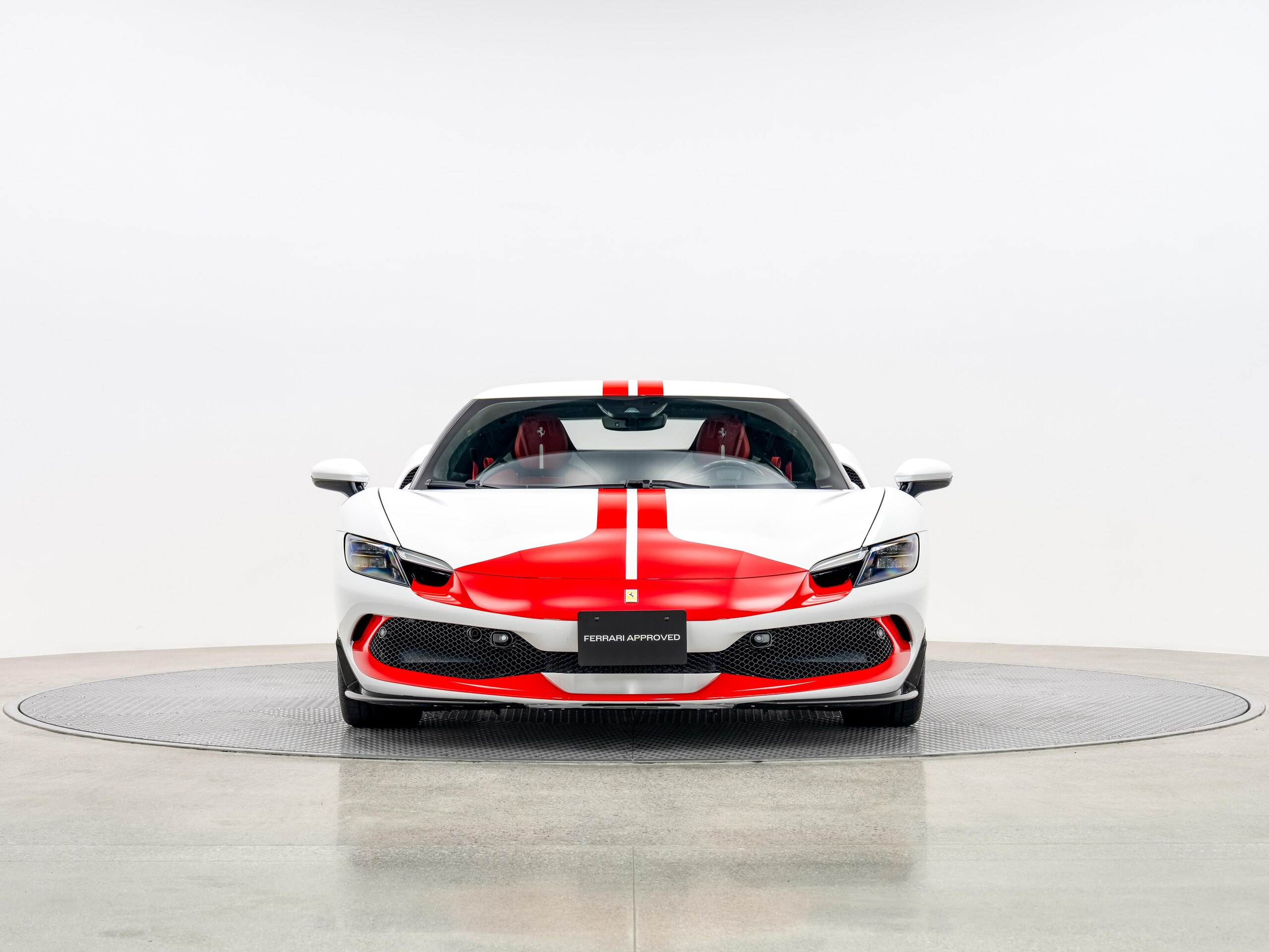 Ferrari 296GTB (photo: 1)