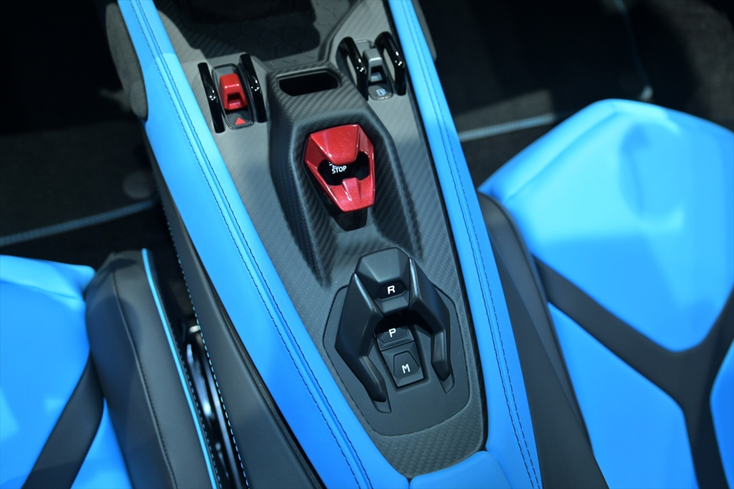 Lamborghini Revuelto (photo: 11)
