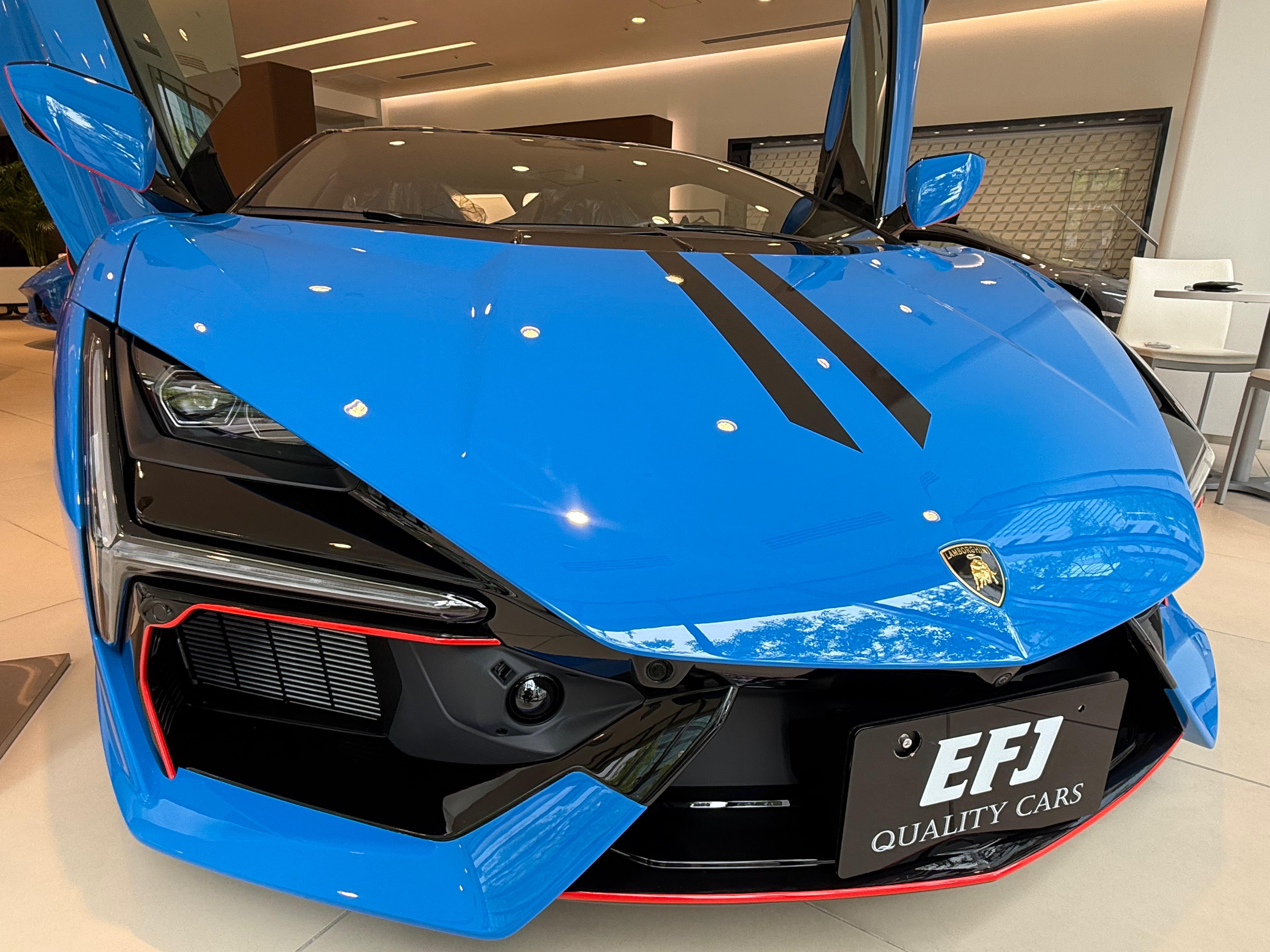 Lamborghini Revuelto