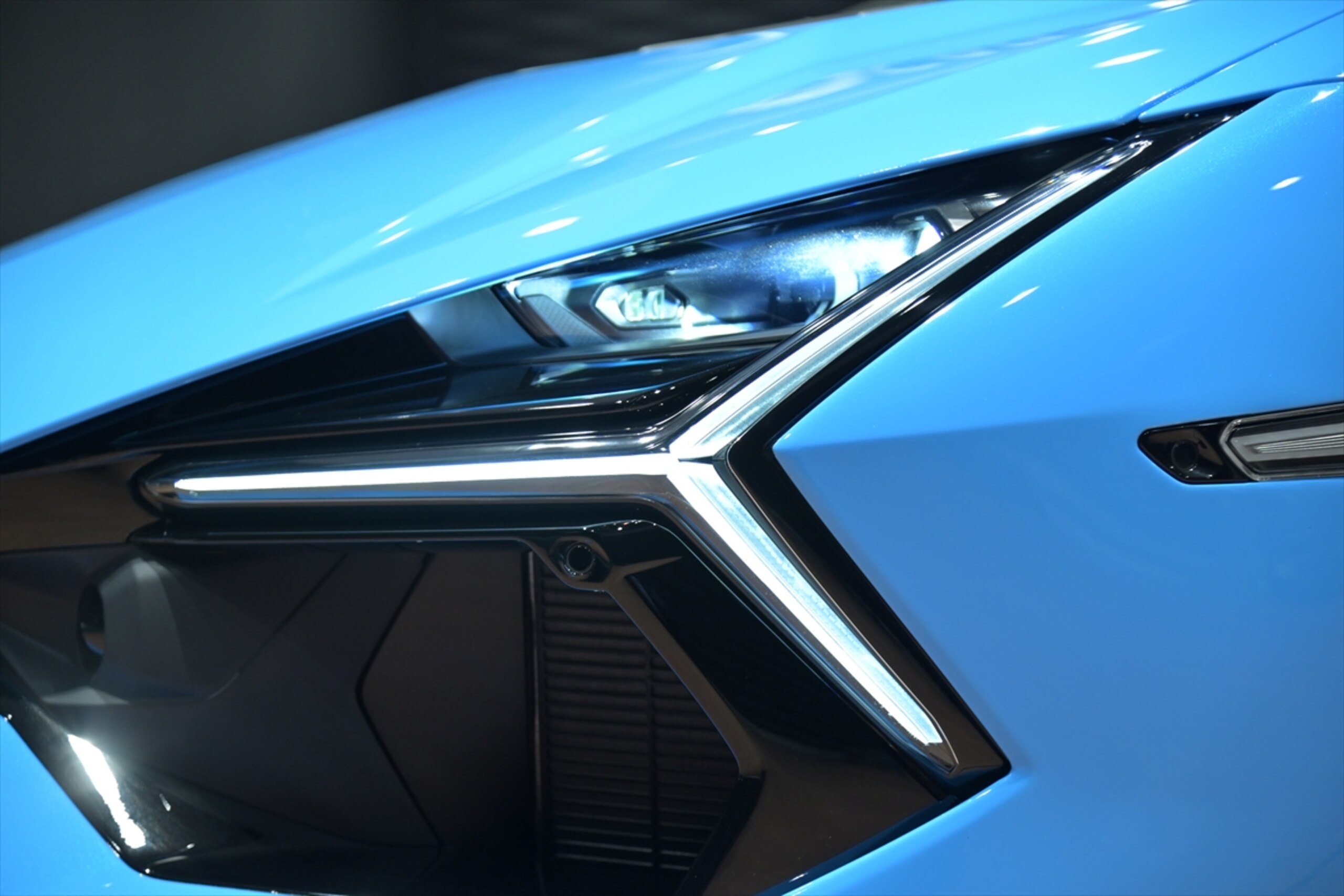 Lamborghini Revuelto (photo: 17)