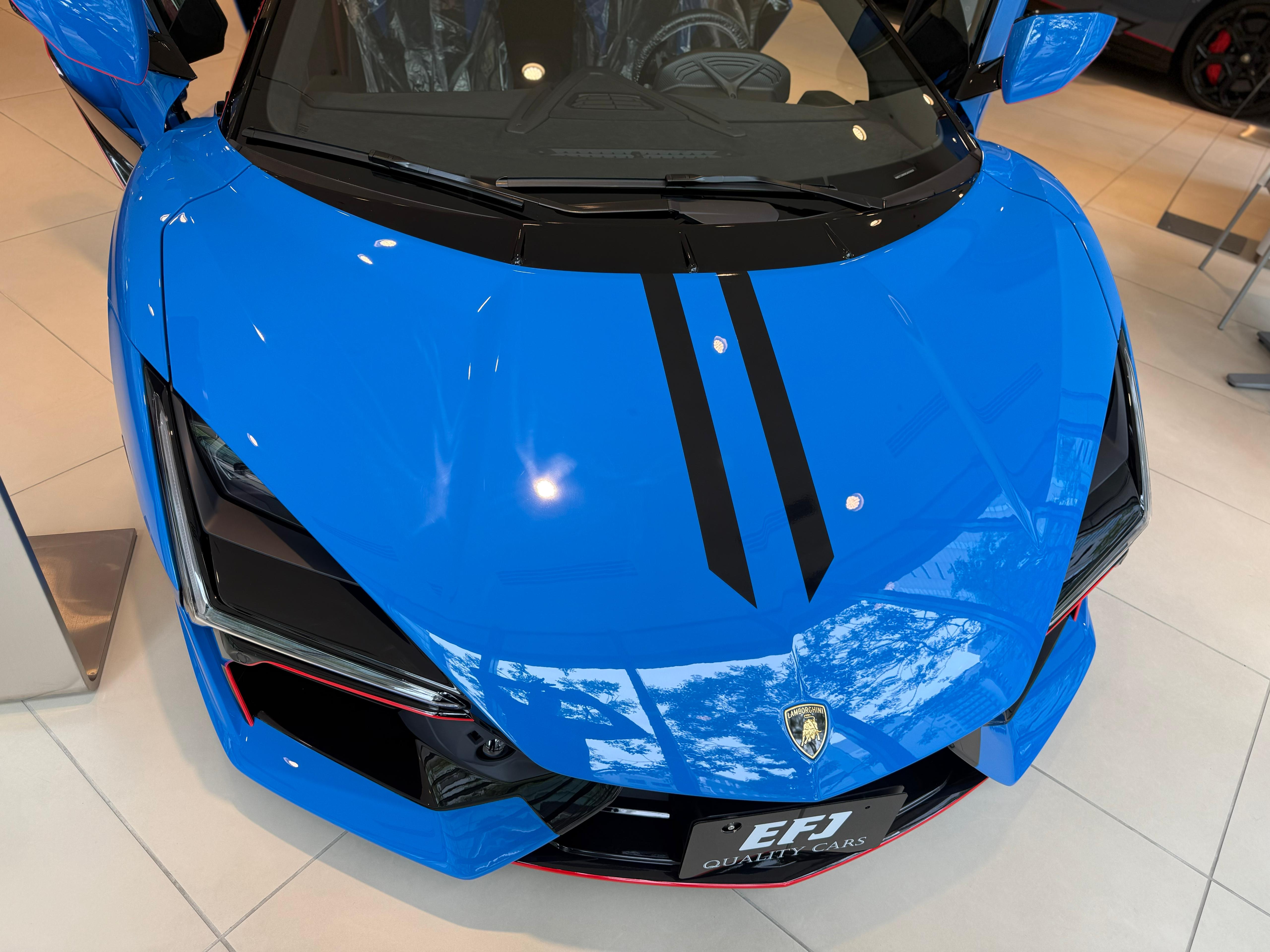 Lamborghini Revuelto (photo: 2)