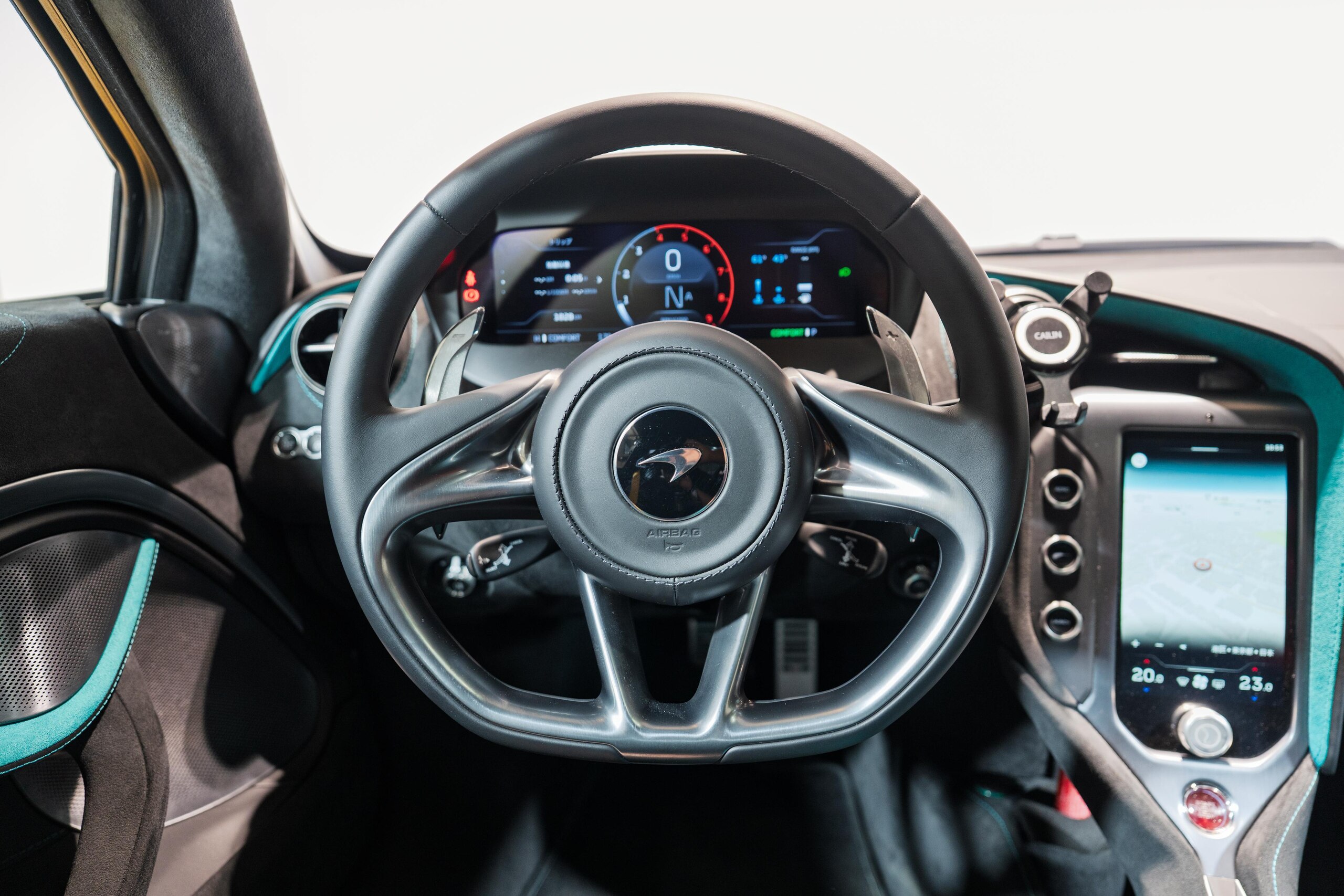 McLaren 750S (photo: 12)