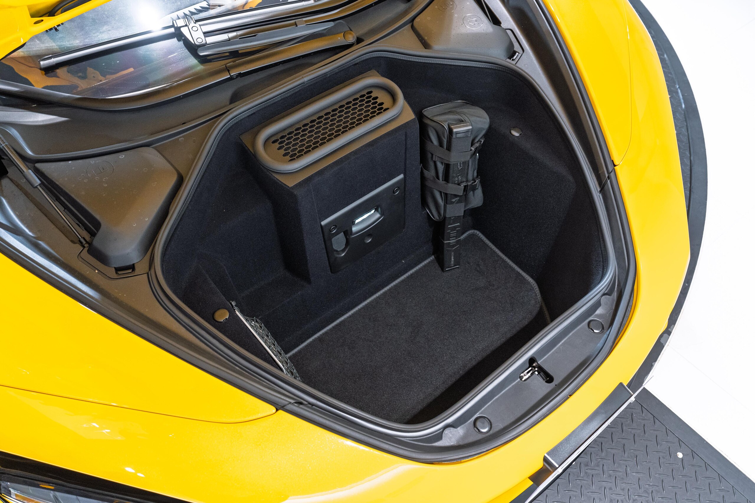 McLaren 750S (photo: 18)