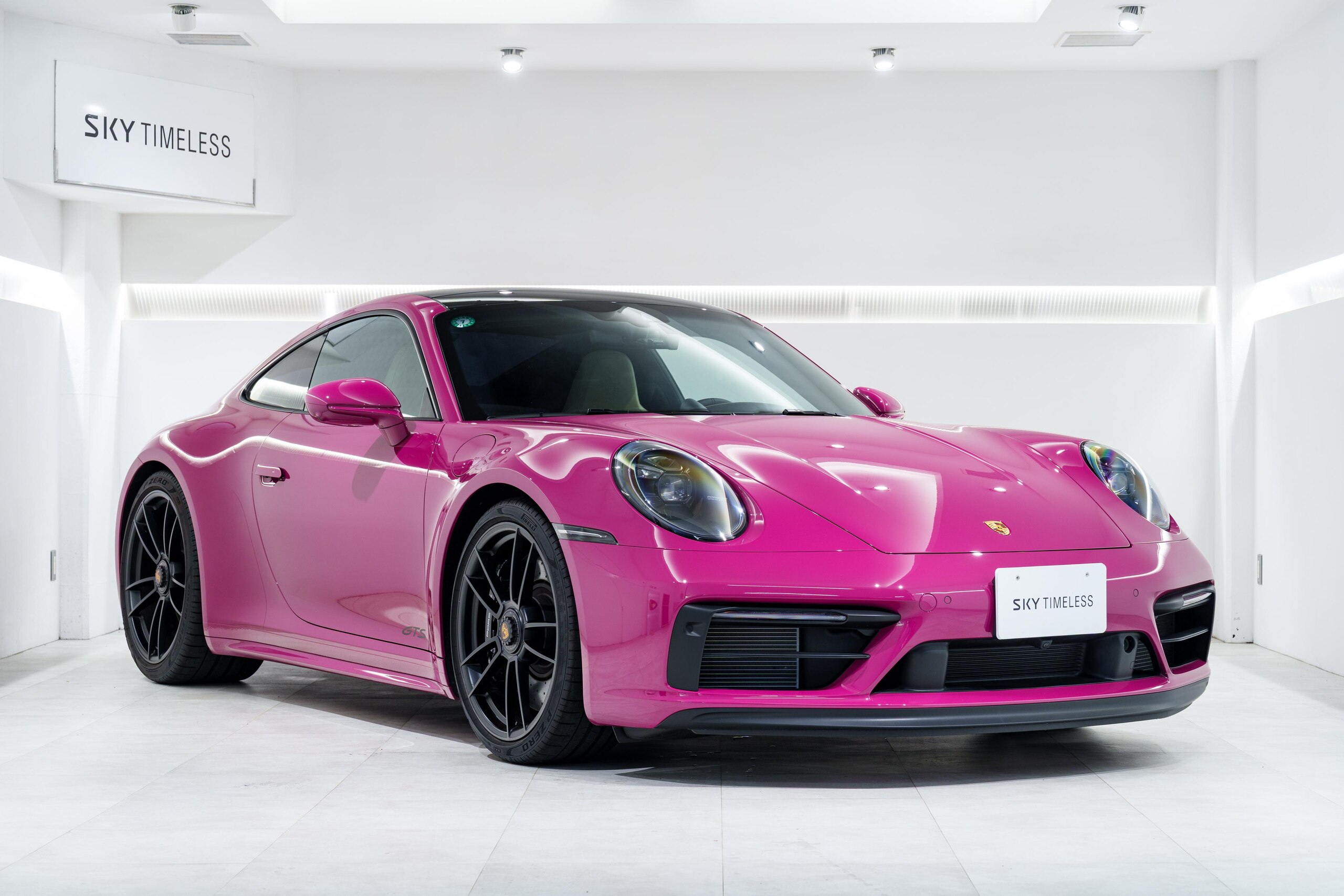 Porsche 911 Carrera 4 GTS