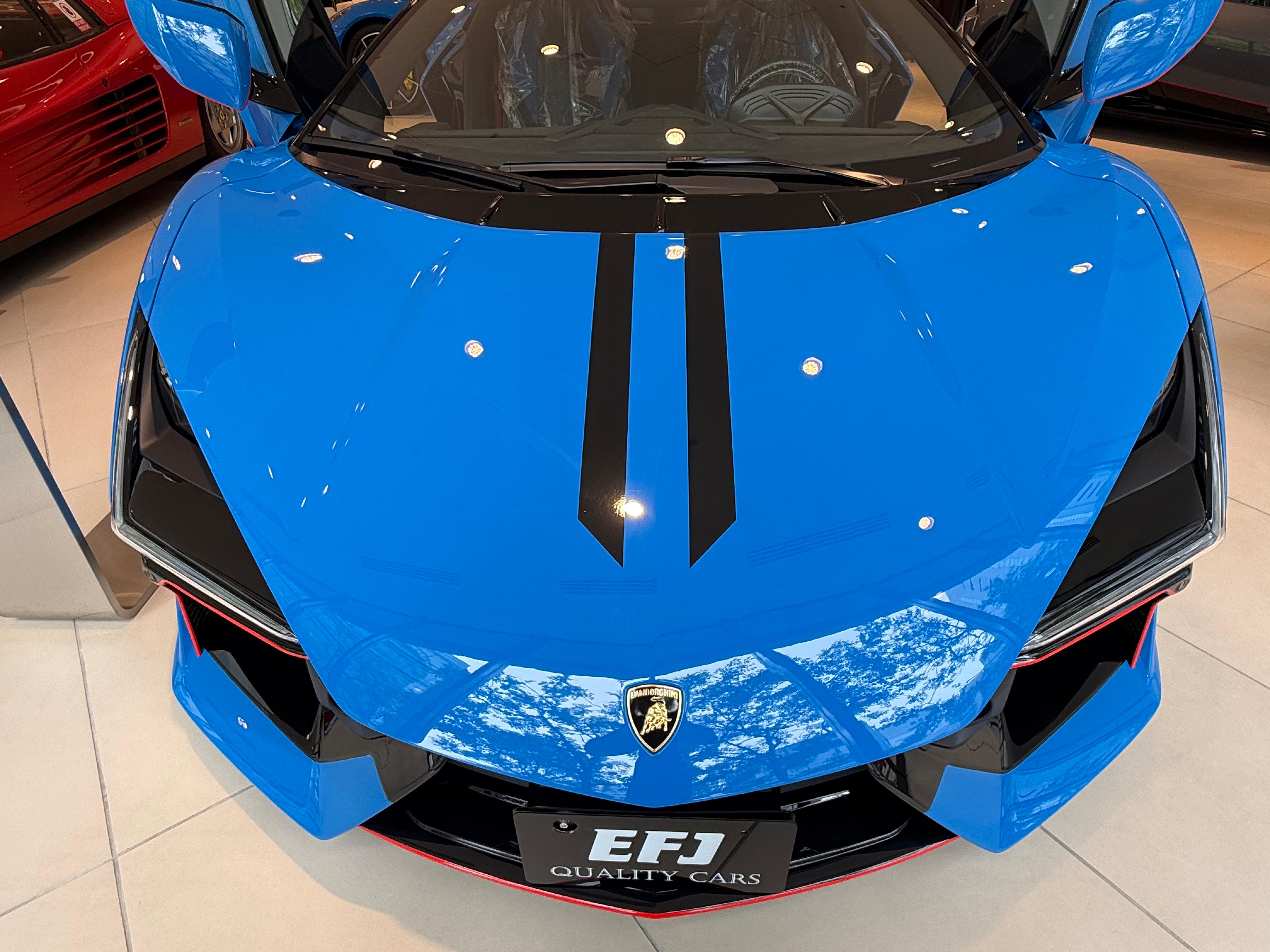 Lamborghini Revuelto (photo: 1)