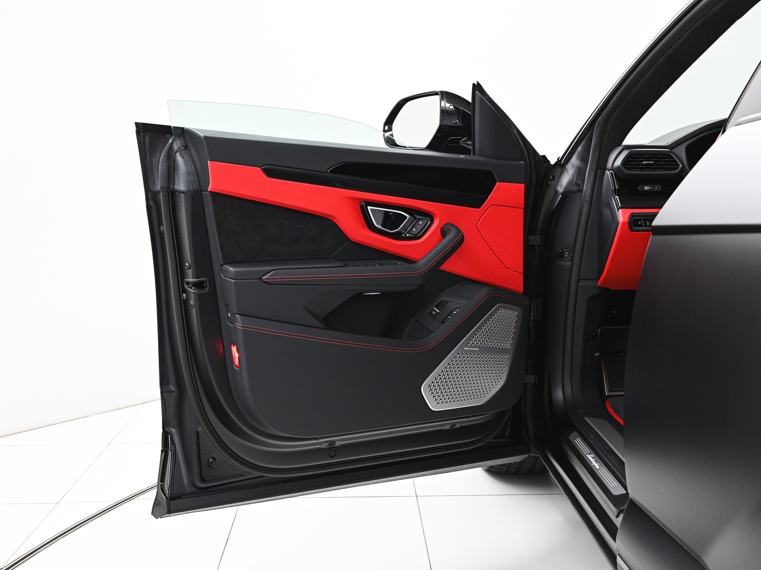 Lamborghini Urus S (photo: 8)