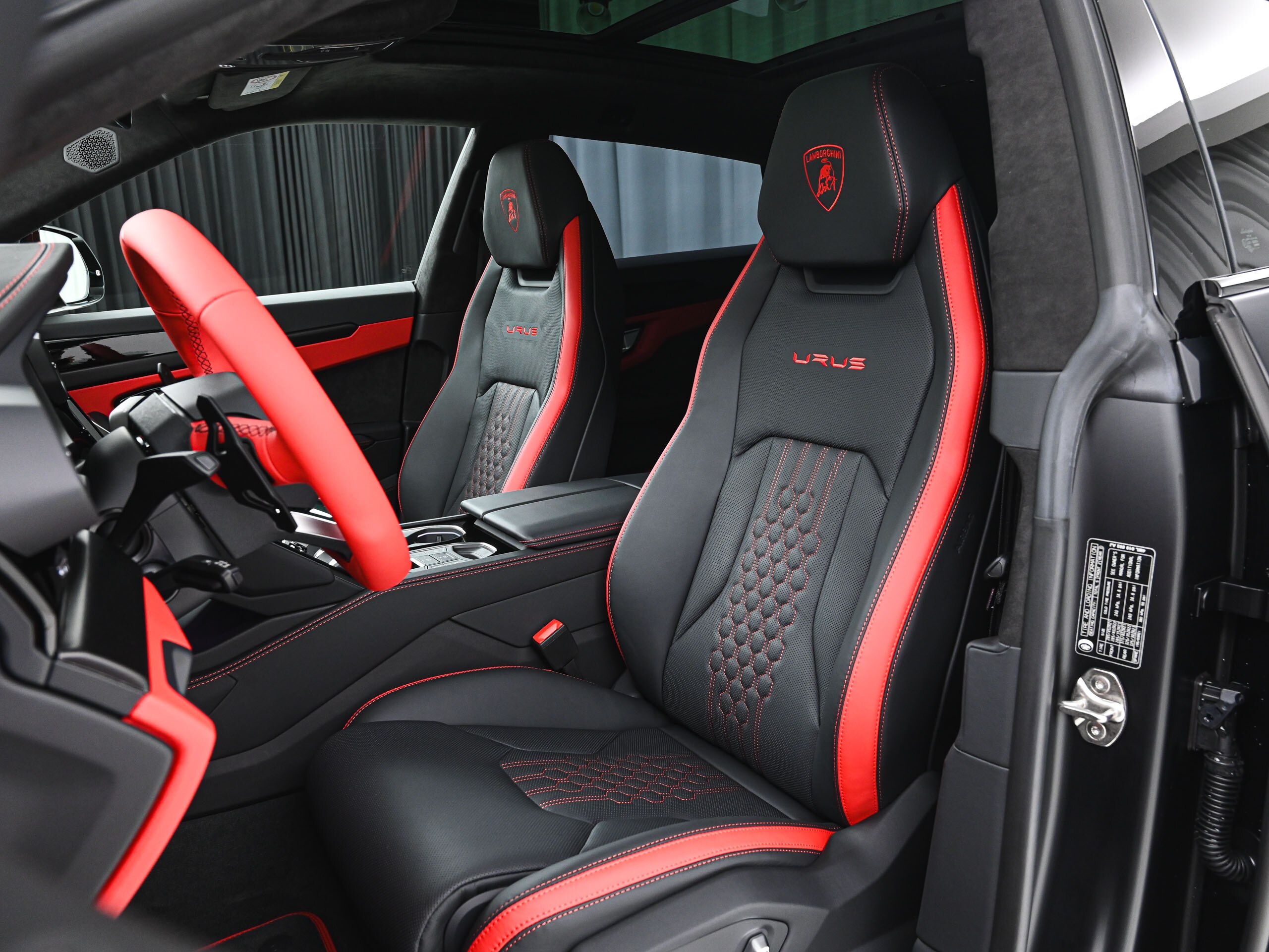Lamborghini Urus S (photo: 12)