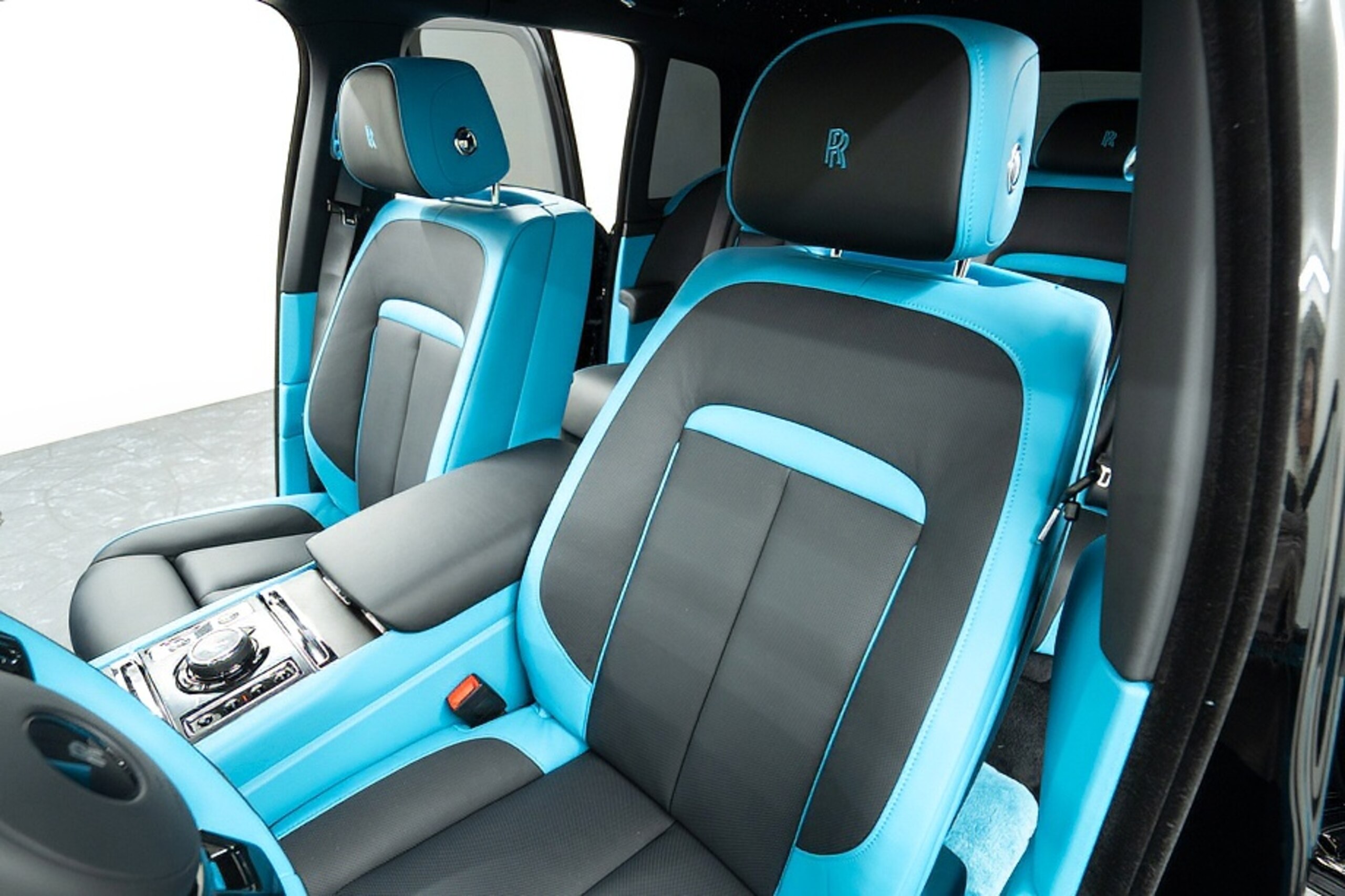 Rolls-Royce Cullinan (photo: 9)