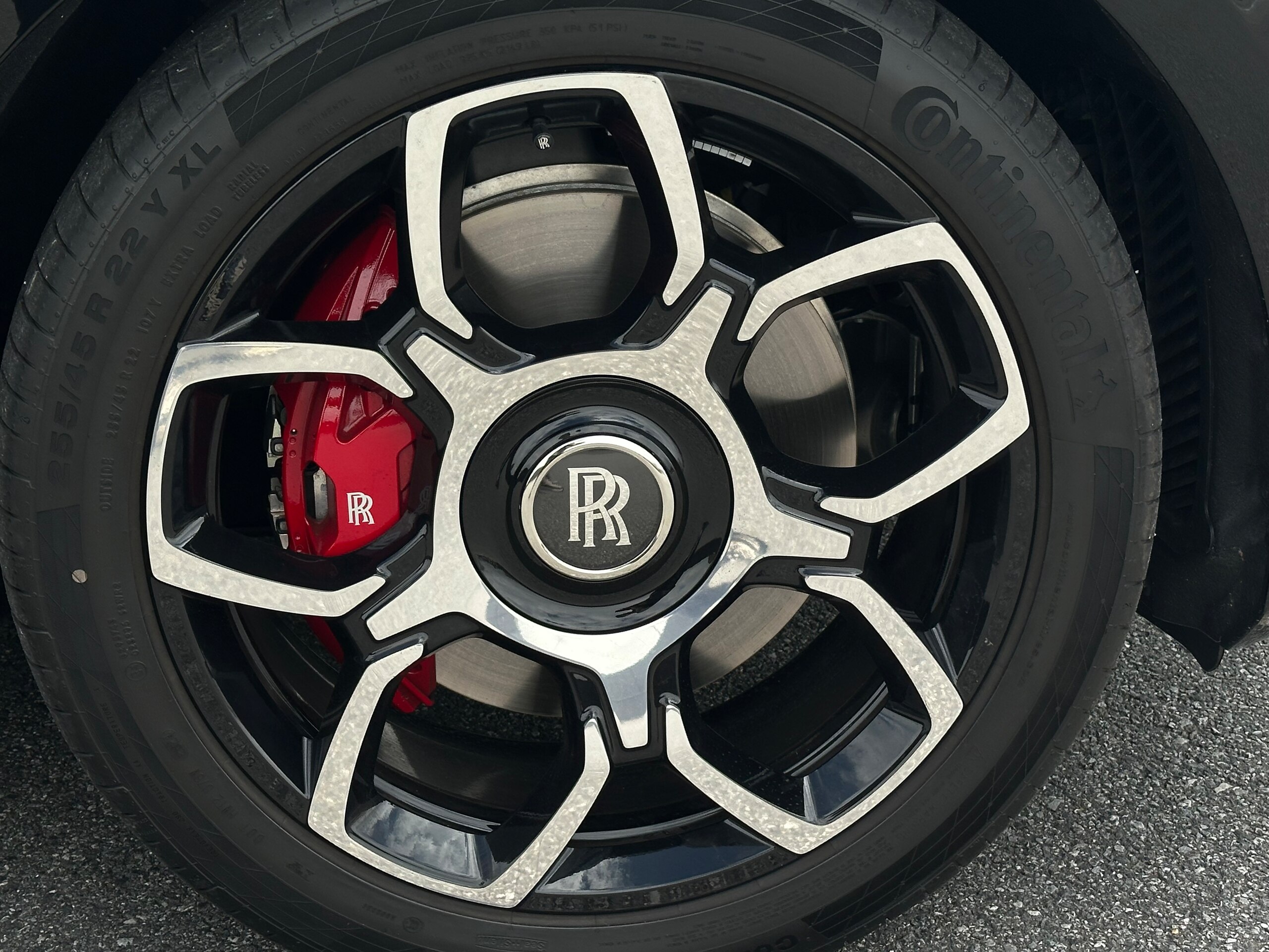 Rolls-Royce Cullinan (photo: 19)