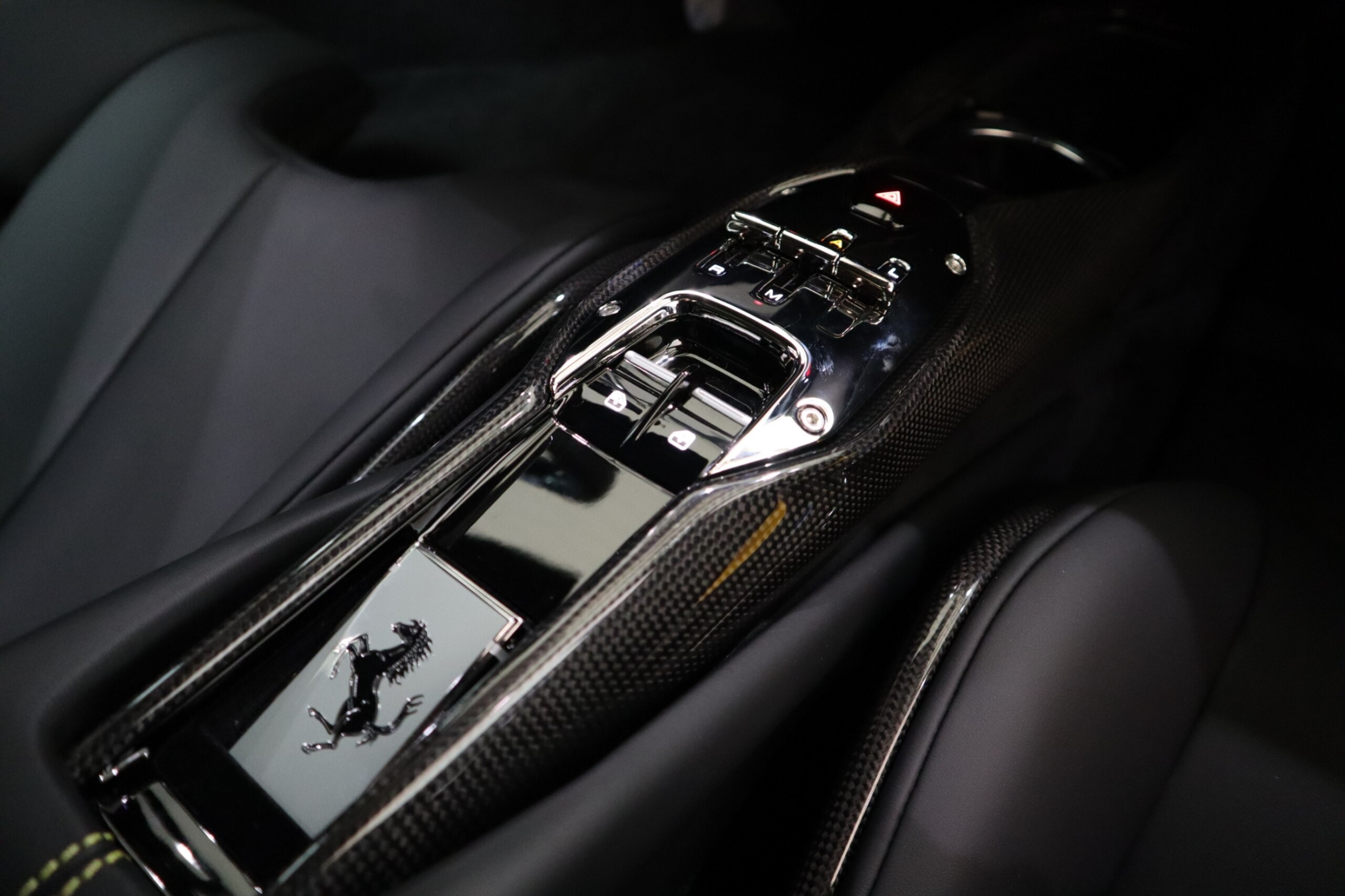 Ferrari 296GTB (photo: 12)