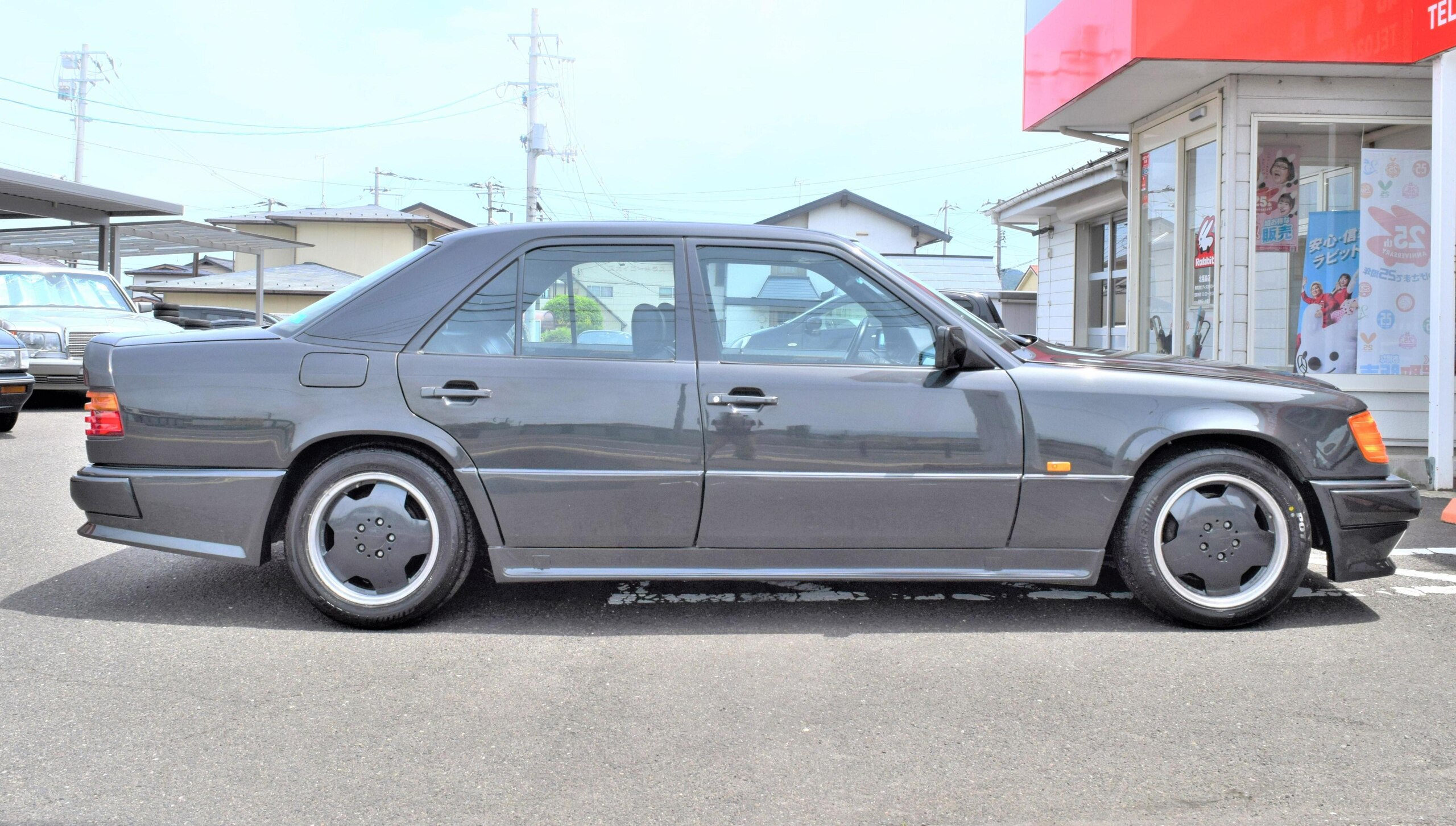 Mercedes Benz 300E 3.2 AMG (photo: 7)