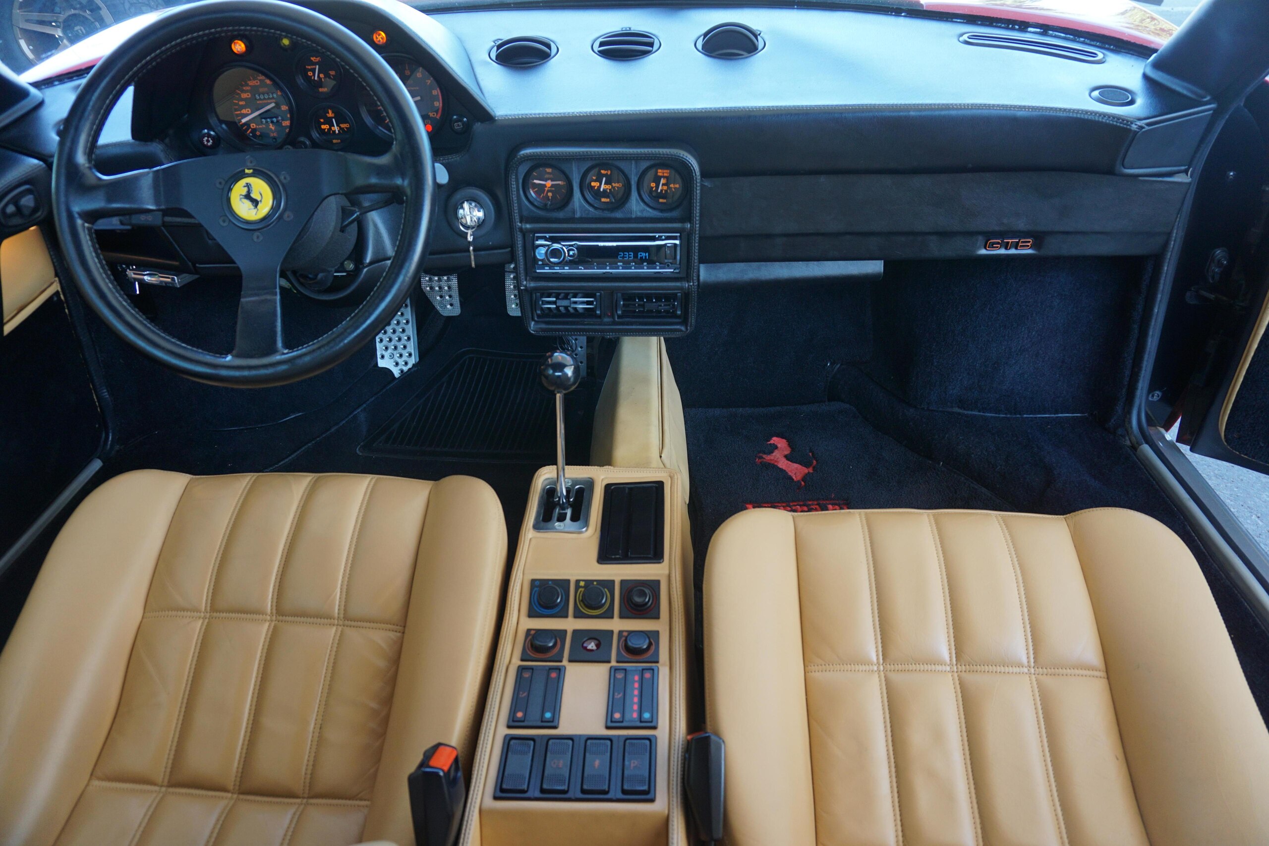 Ferrari 328 GTB (photo: 8)