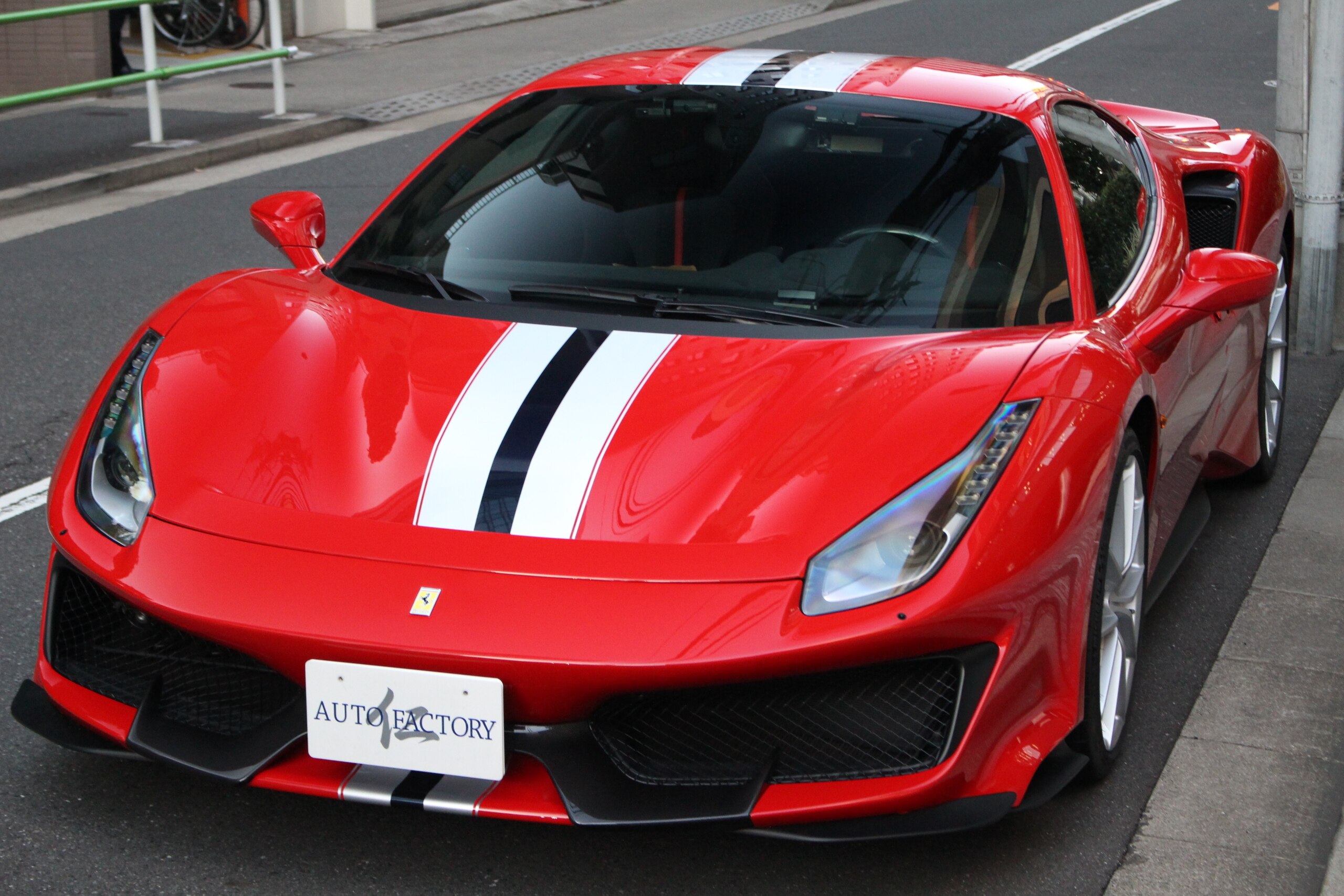 Ferrari 488 Pista (photo: 1)