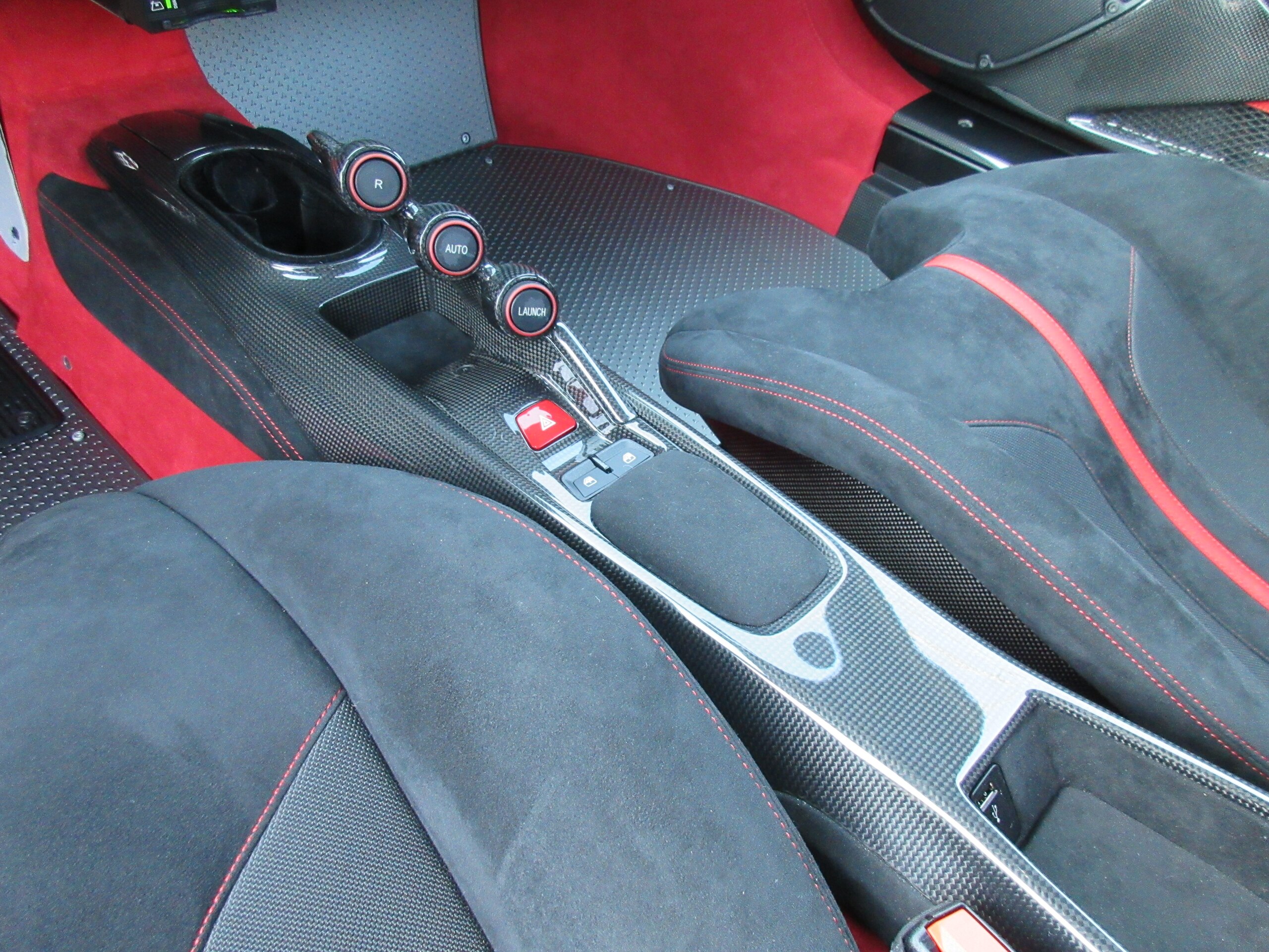 Ferrari 488 Pista (photo: 13)